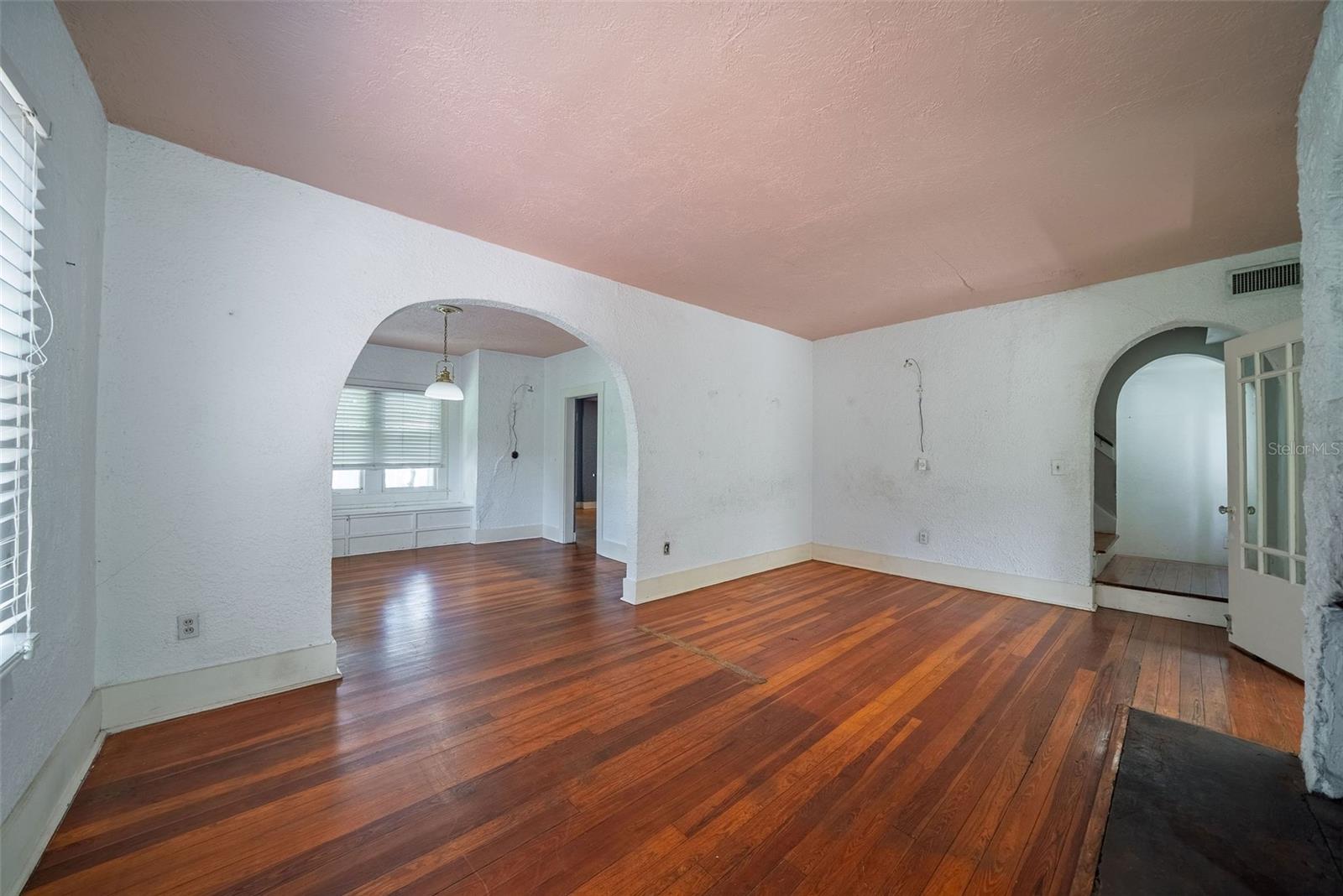 813 GREENWOOD STREET photo 4