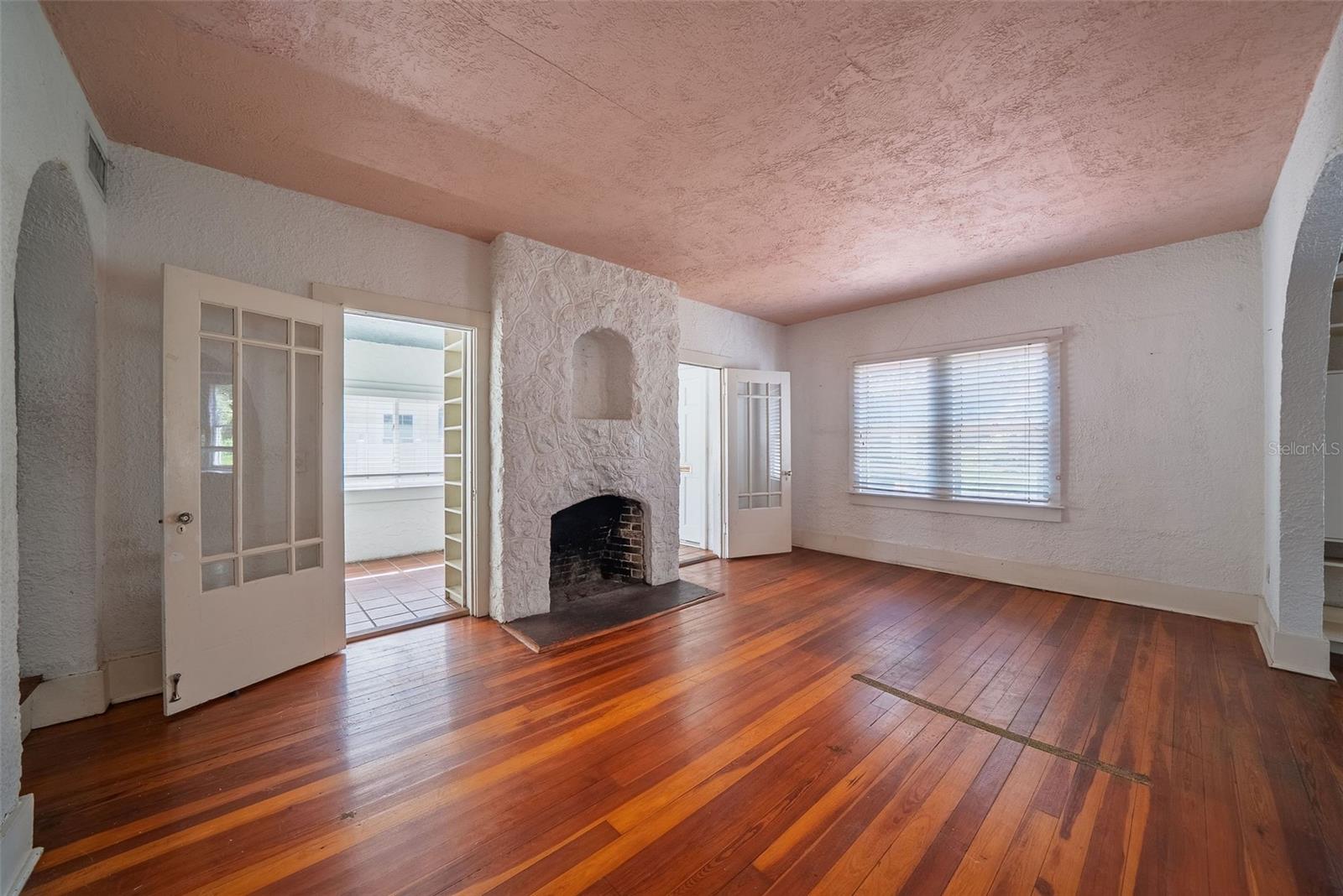 813 GREENWOOD STREET photo 5