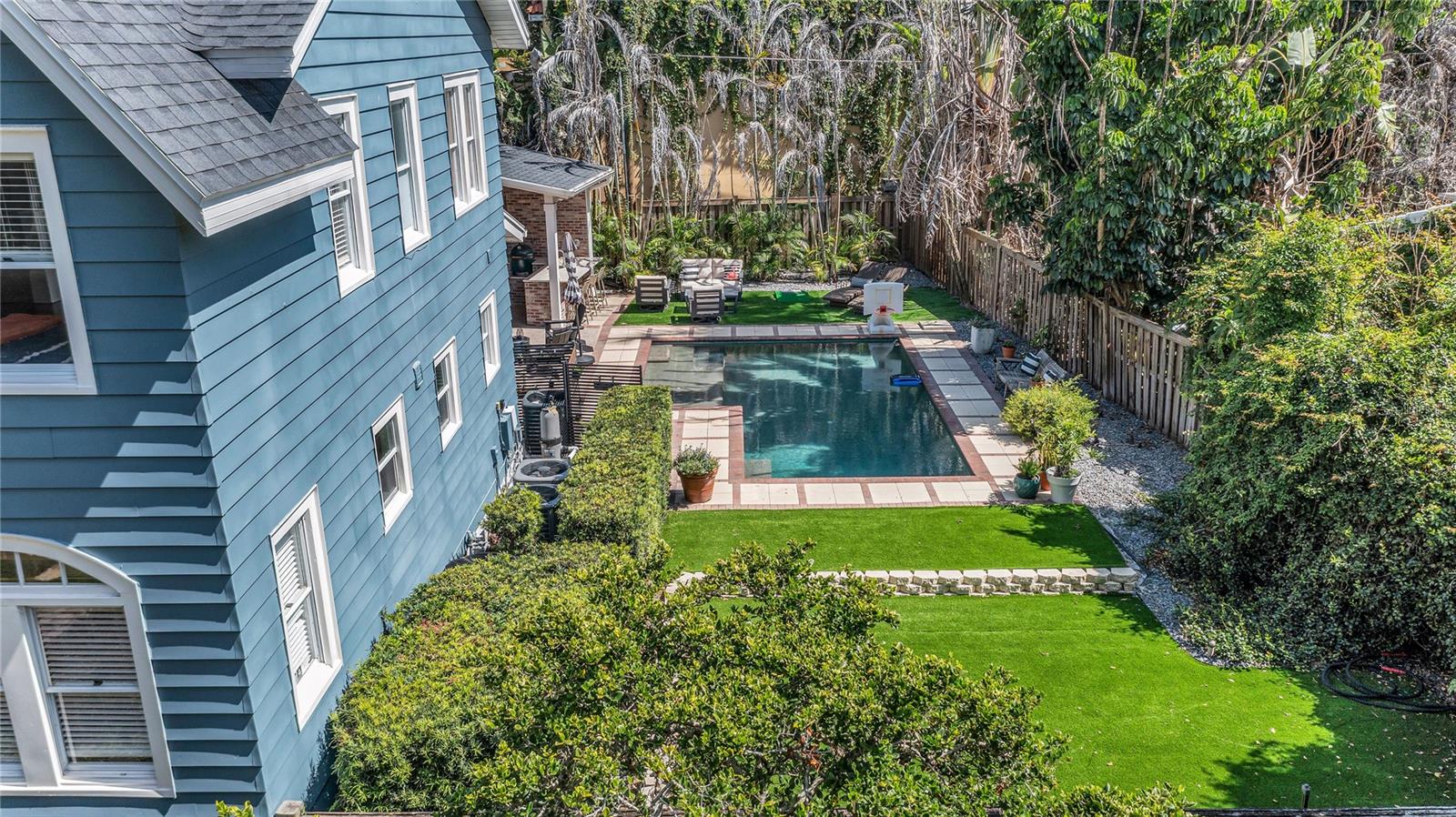 219 WHITTIER CIRCLE photo 3