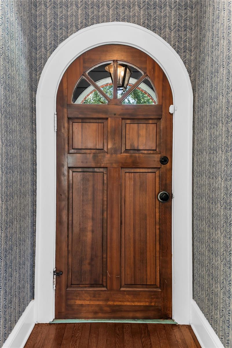 219 WHITTIER CIRCLE photo 5