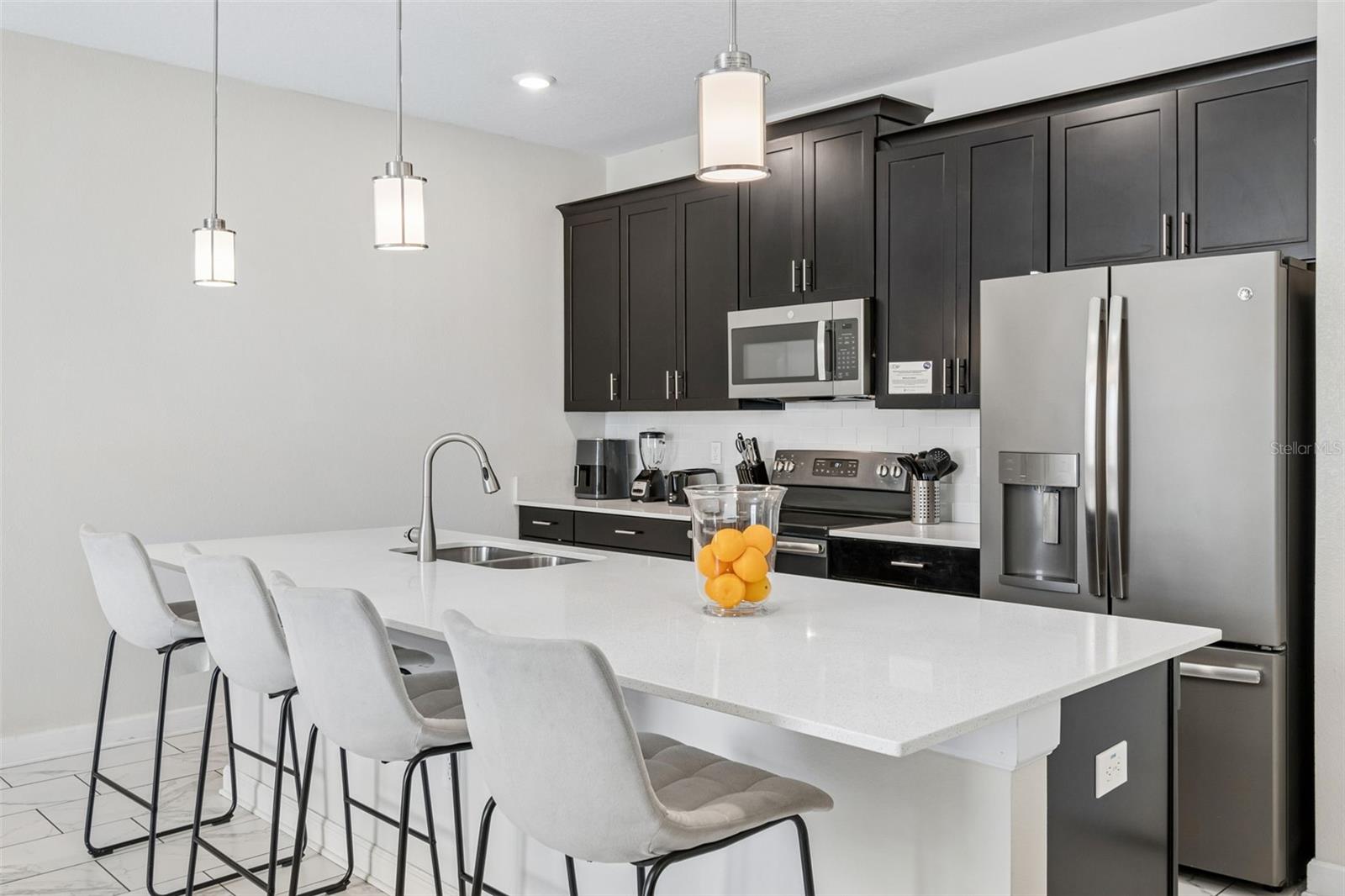 4833 Romeo Circle — photo 8 of 54