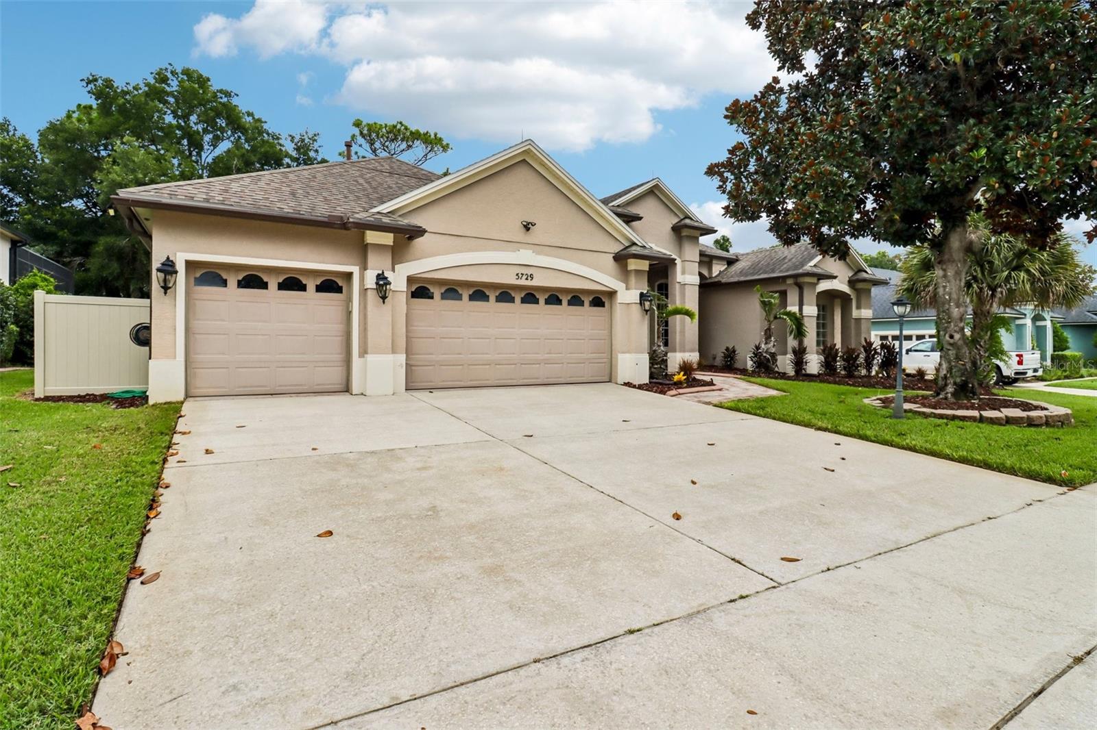 5729 OAK LAKE TRAIL photo 2