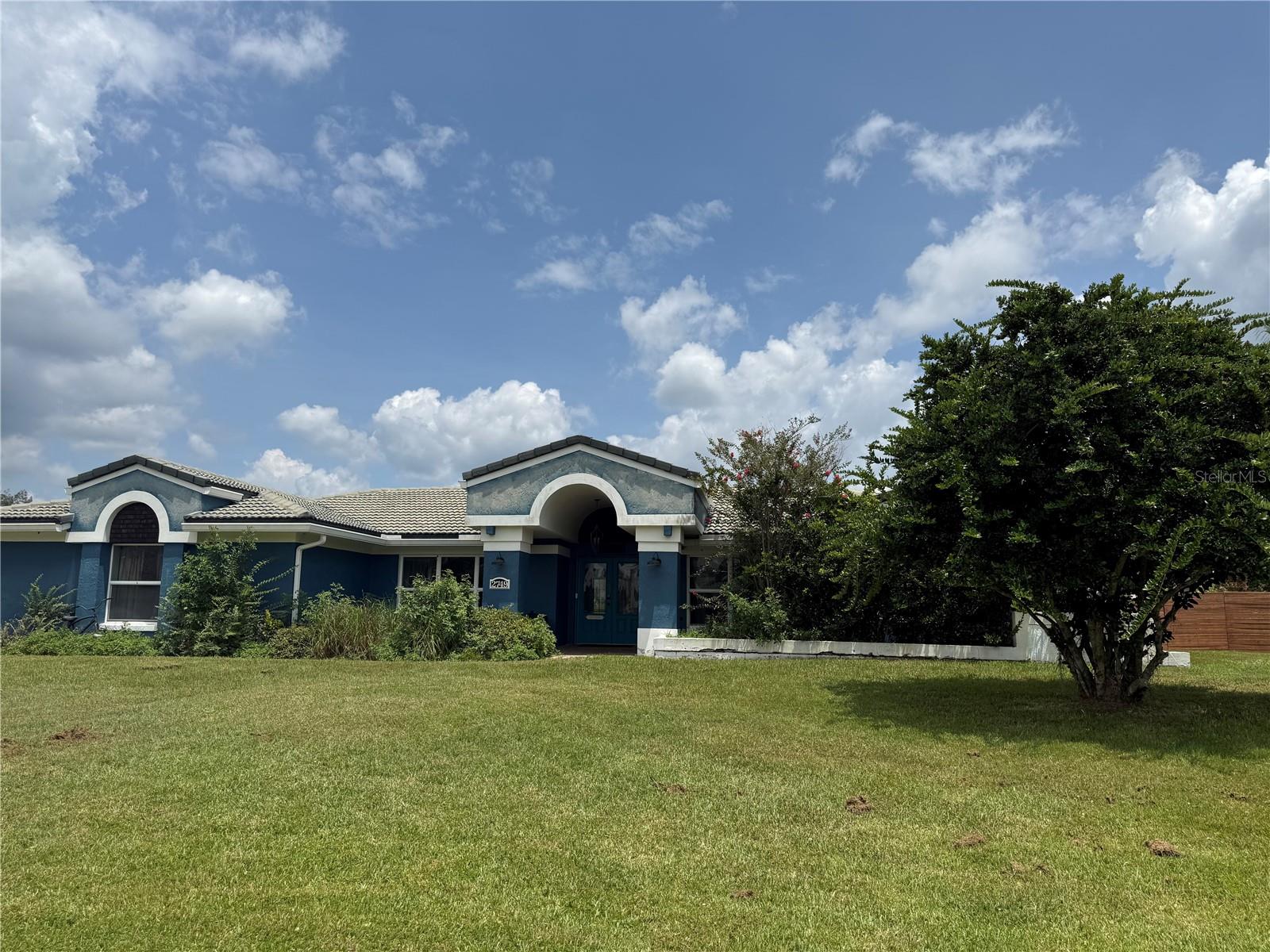 2749 S STEWART STREET photo 3
