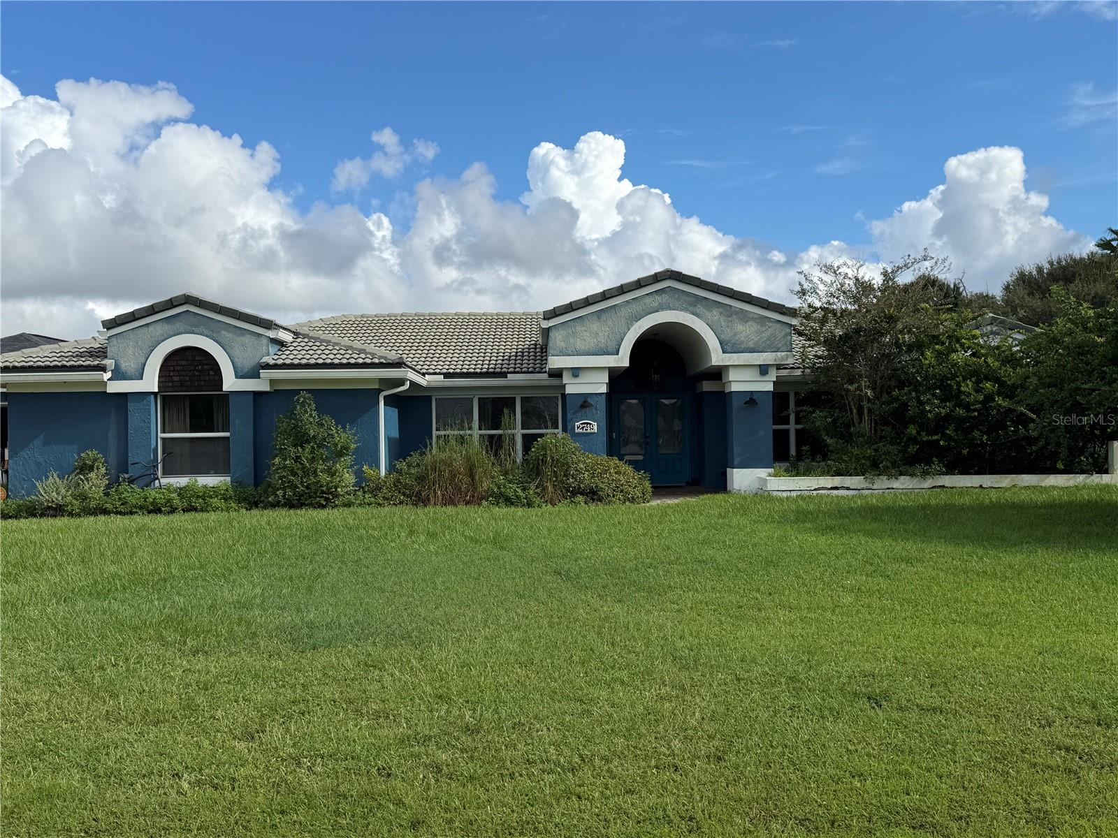 2749 S STEWART STREET photo 5
