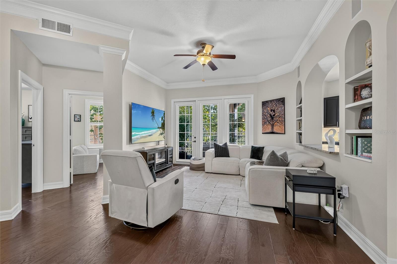 513 MIRASOL CIRCLE #207 photo 4