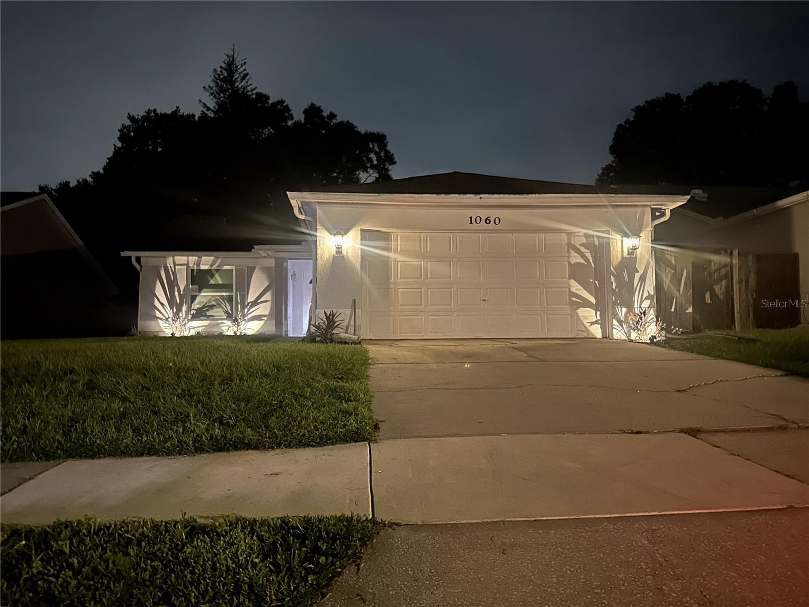 1060 DEES DRIVE photo 4