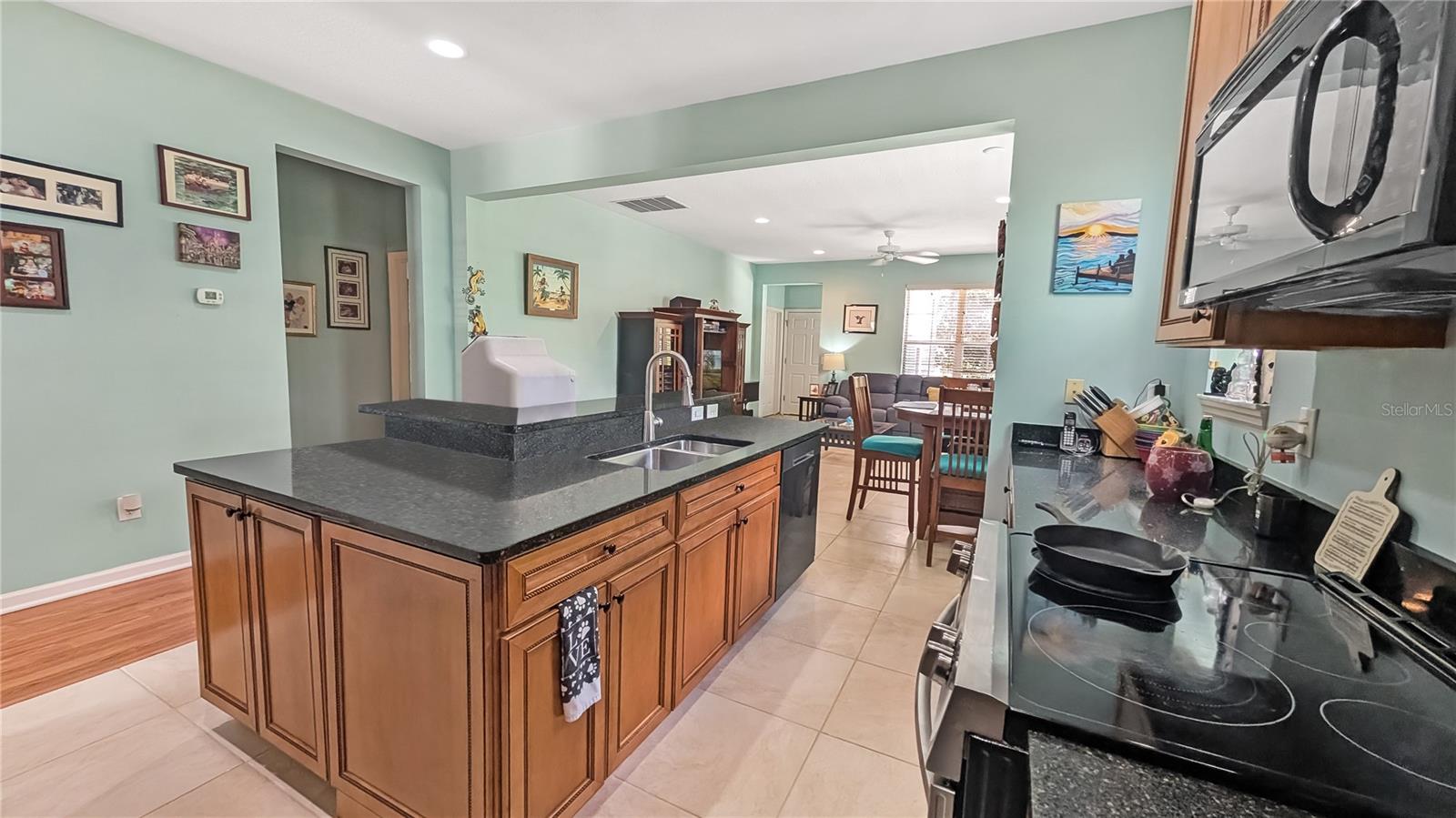 1114 TAPESTRY DRIVE photo 3