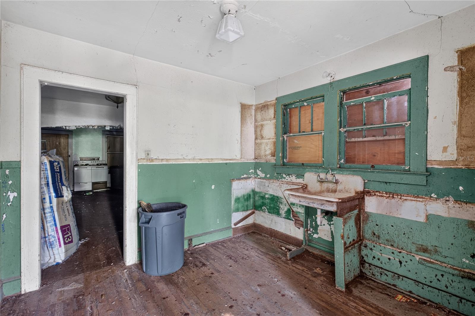 27 N MILLS AVENUE photo 5
