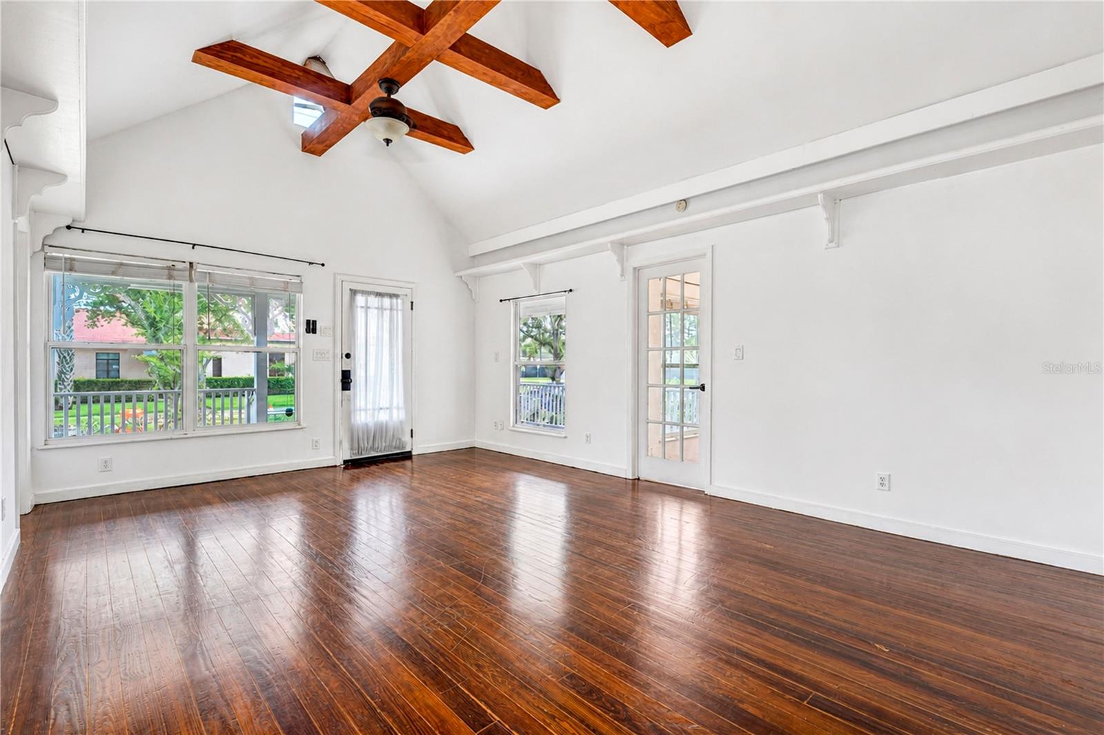 1512 OREGON STREET photo 3