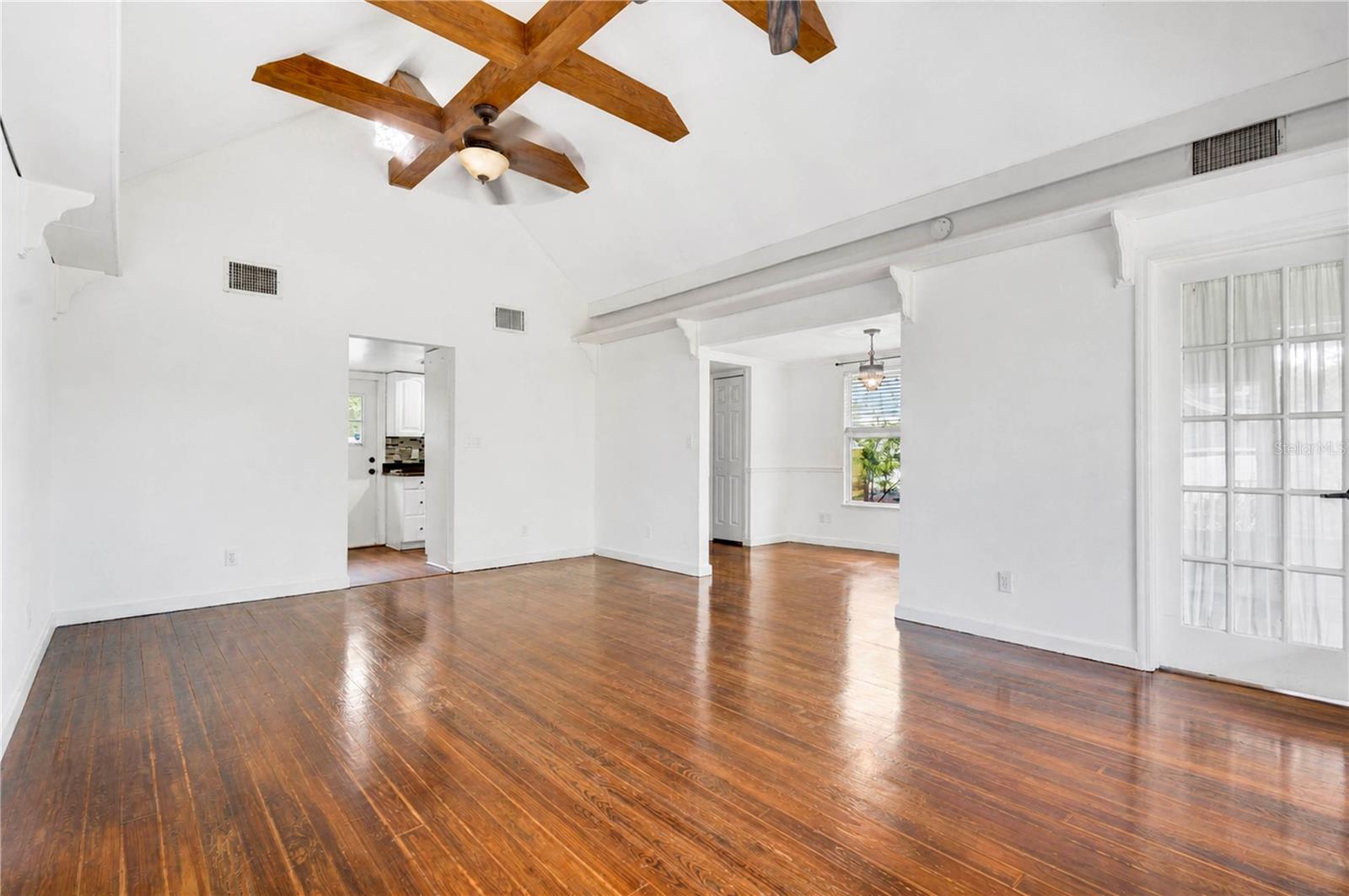 1512 OREGON STREET photo 4
