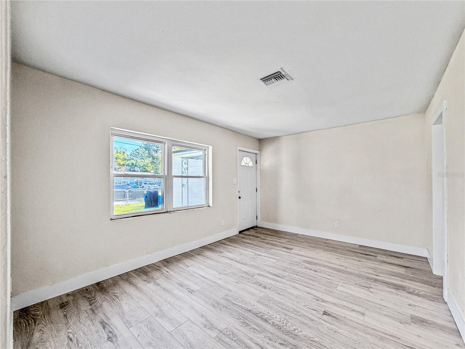642 20TH STREET photo 3
