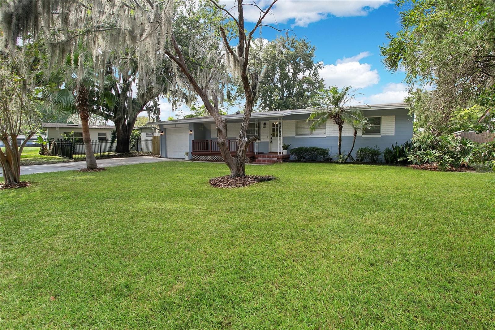 1955 ELAND AVENUE photo 2
