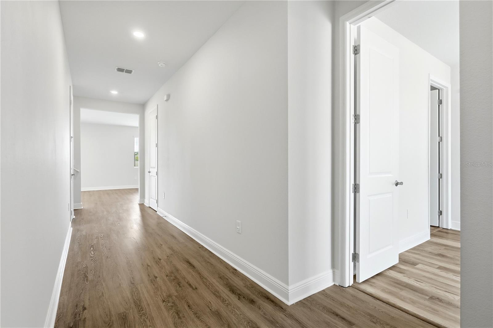 1128 SUGARWOOD STREET photo 2