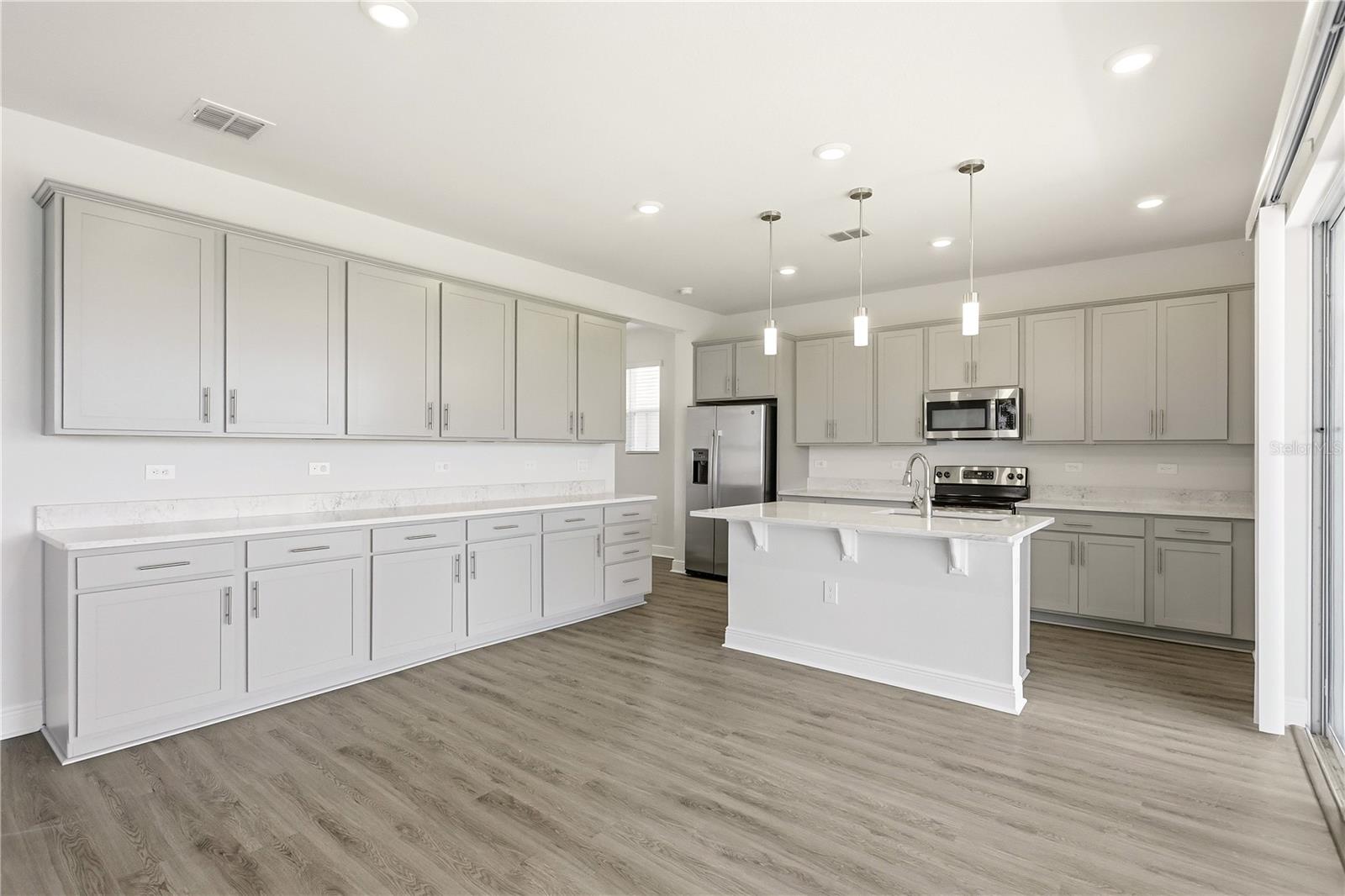 1128 SUGARWOOD STREET photo 4