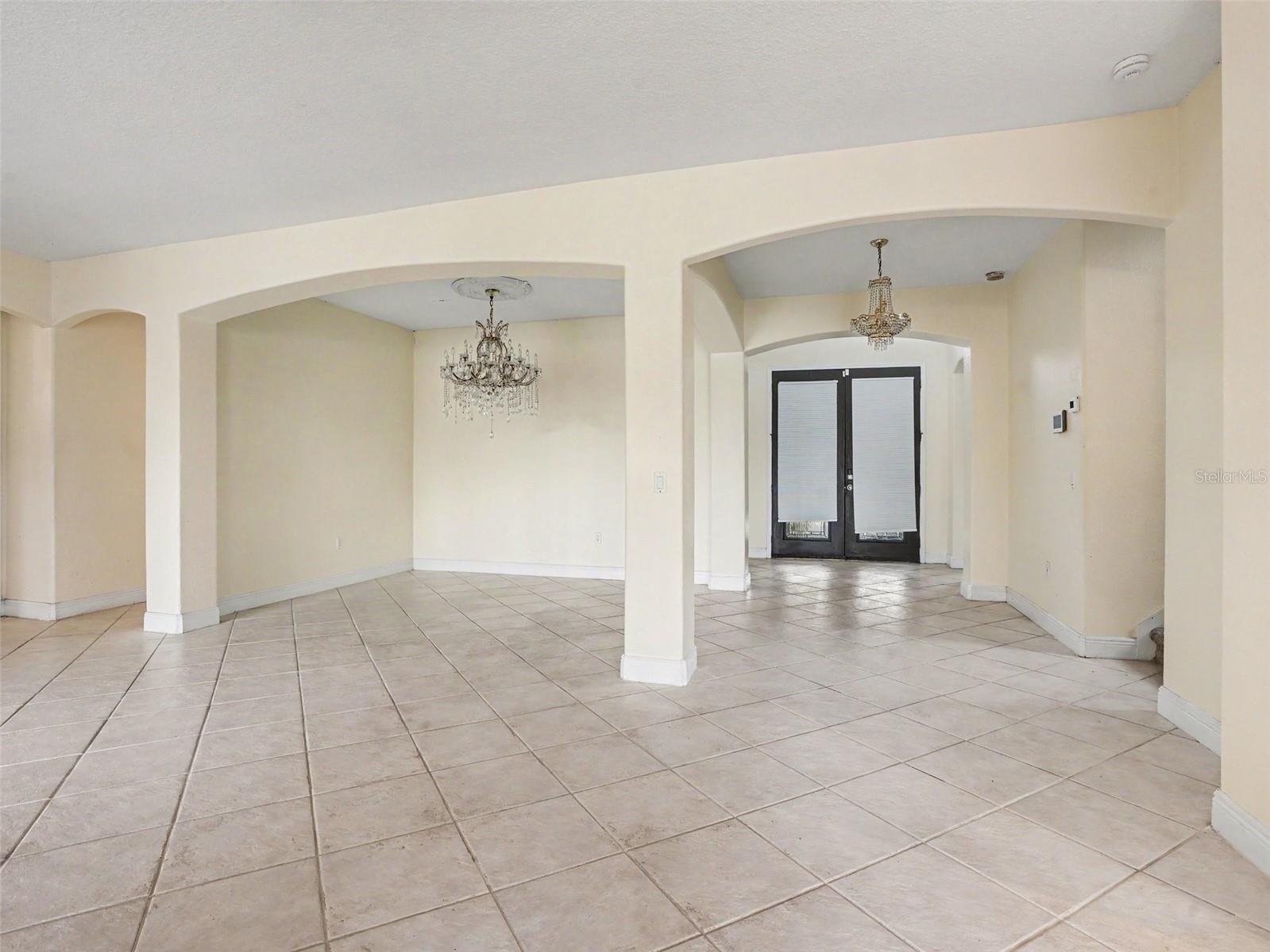 1711 WINDWARD OAKS COURT photo 4