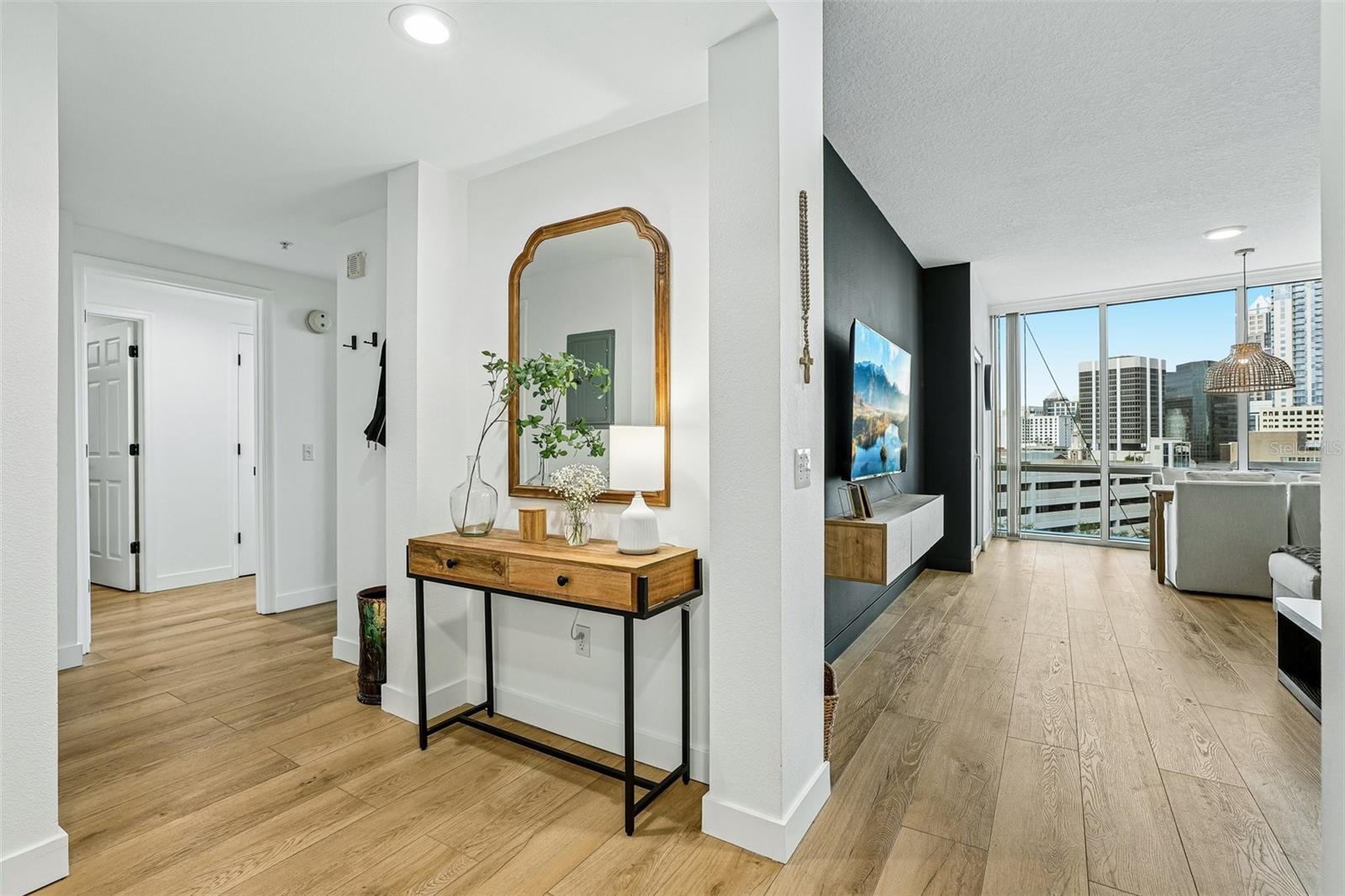 322 E CENTRAL BOULEVARD #806 photo 5
