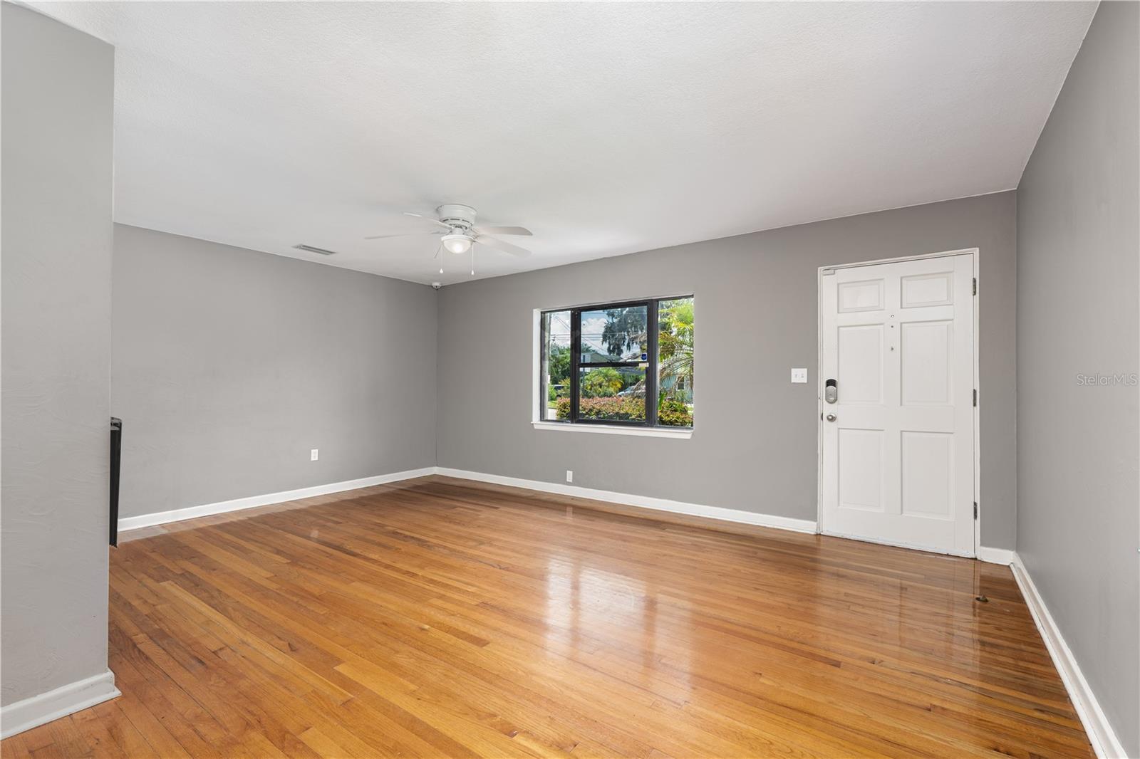 1103 BRIERCLIFF DRIVE photo 4