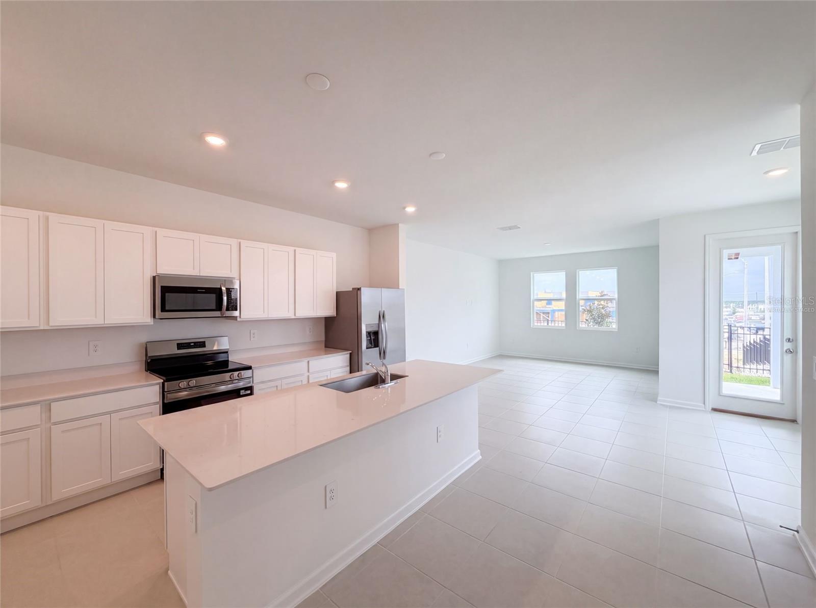 3102 KURTZ TERRACE photo 2