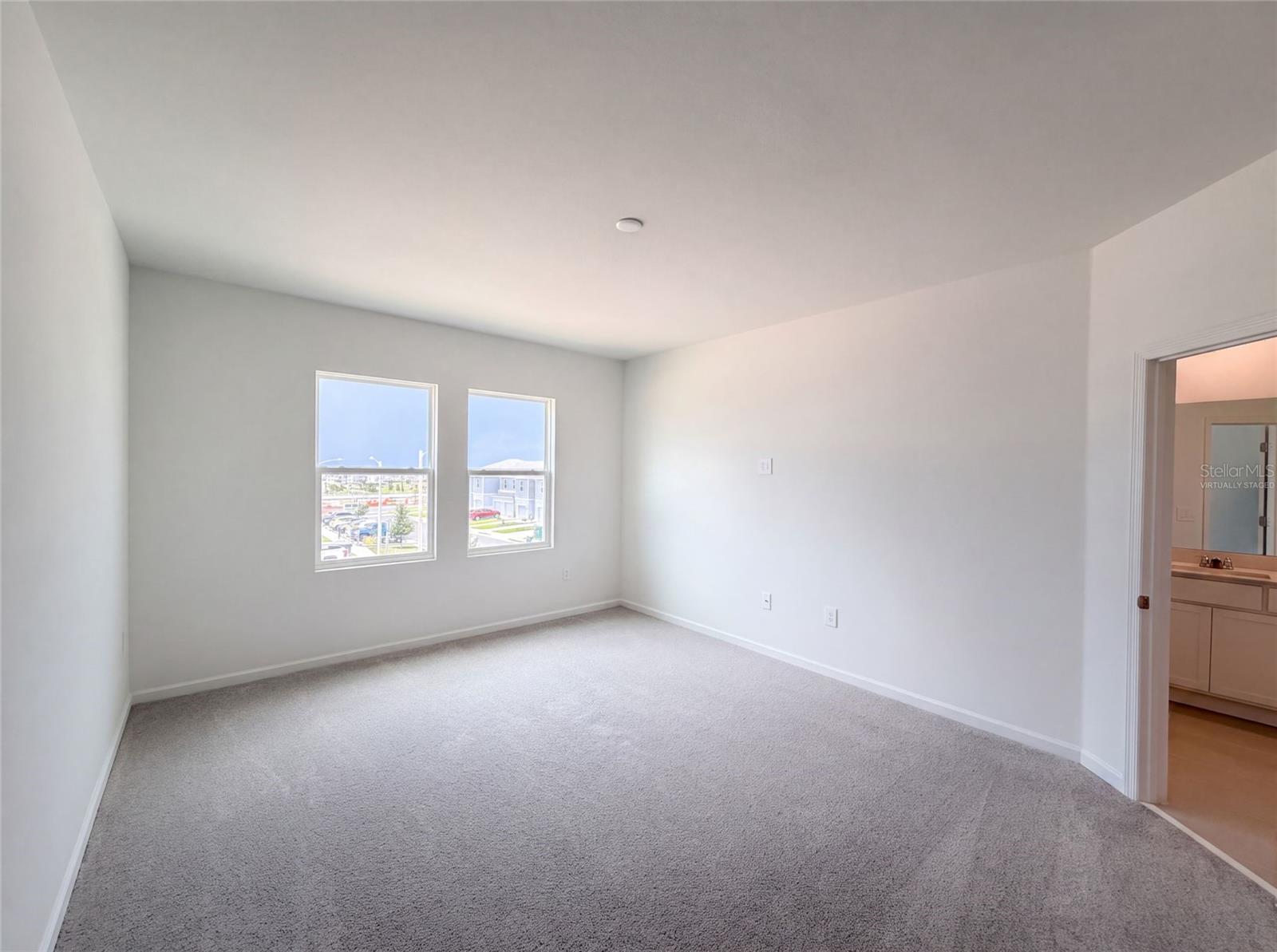 3102 KURTZ TERRACE photo 4