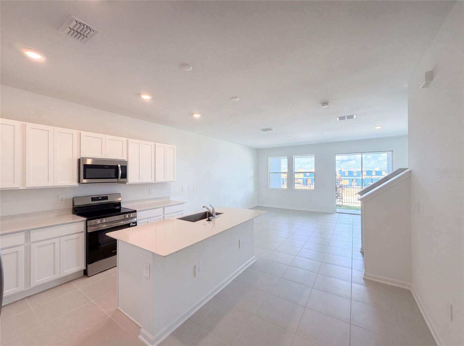 3110 KURTZ TERRACE photo 2