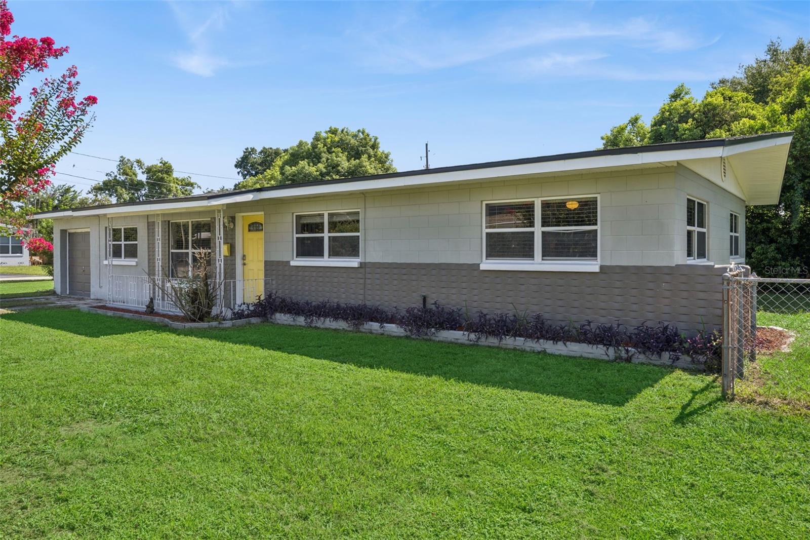 707 S CRYSTAL LAKE DRIVE photo 2