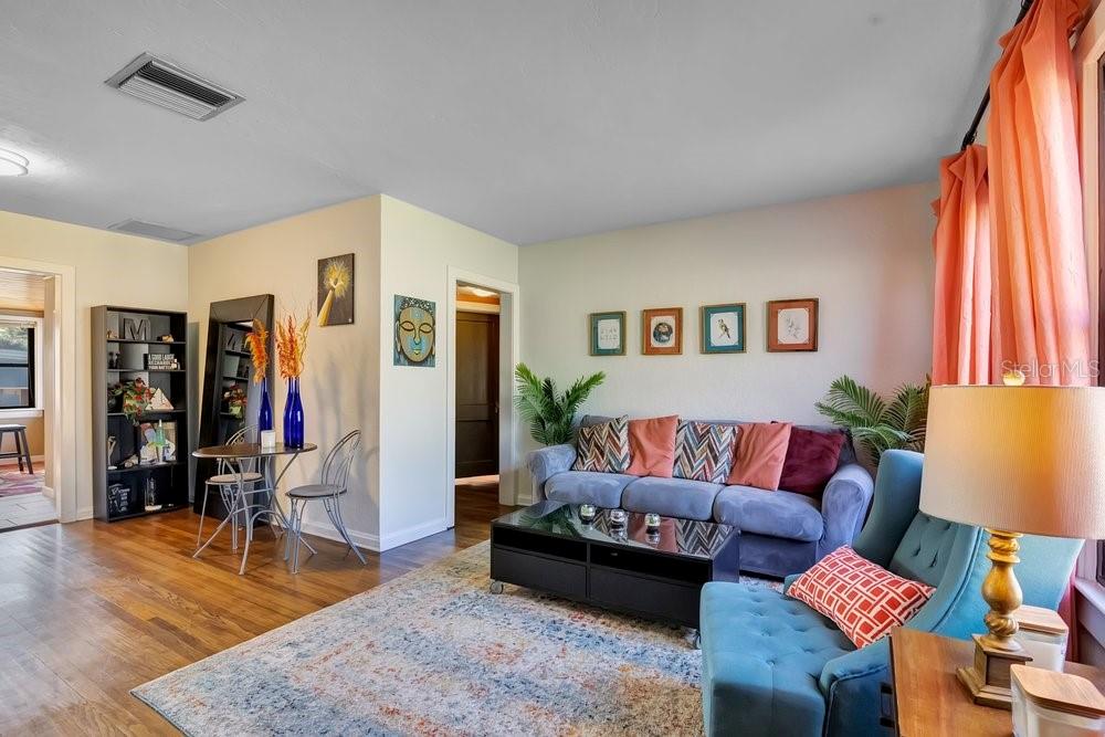 753 FLORAL DRIVE photo 2