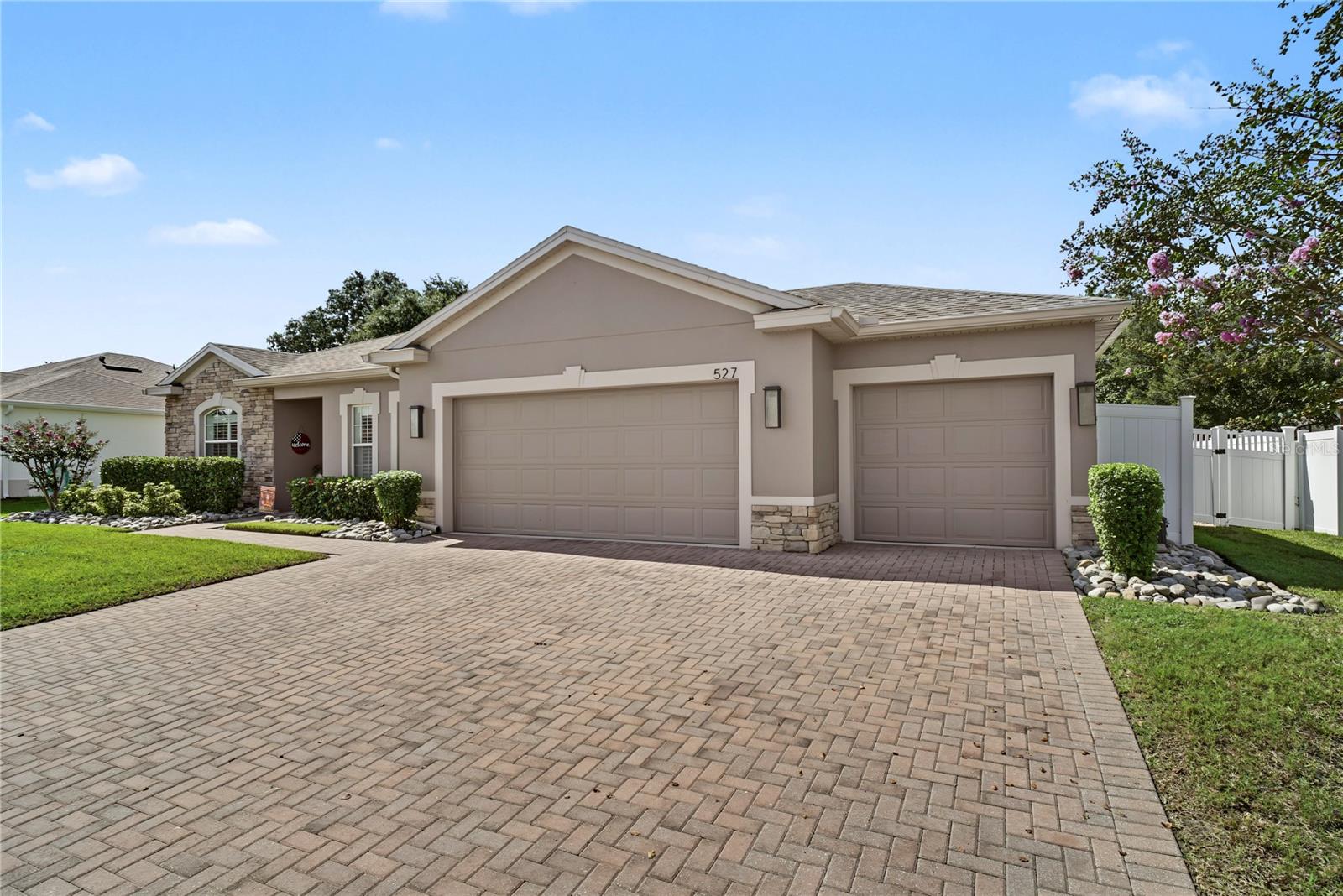 527 COPPERDALE AVENUE photo 3