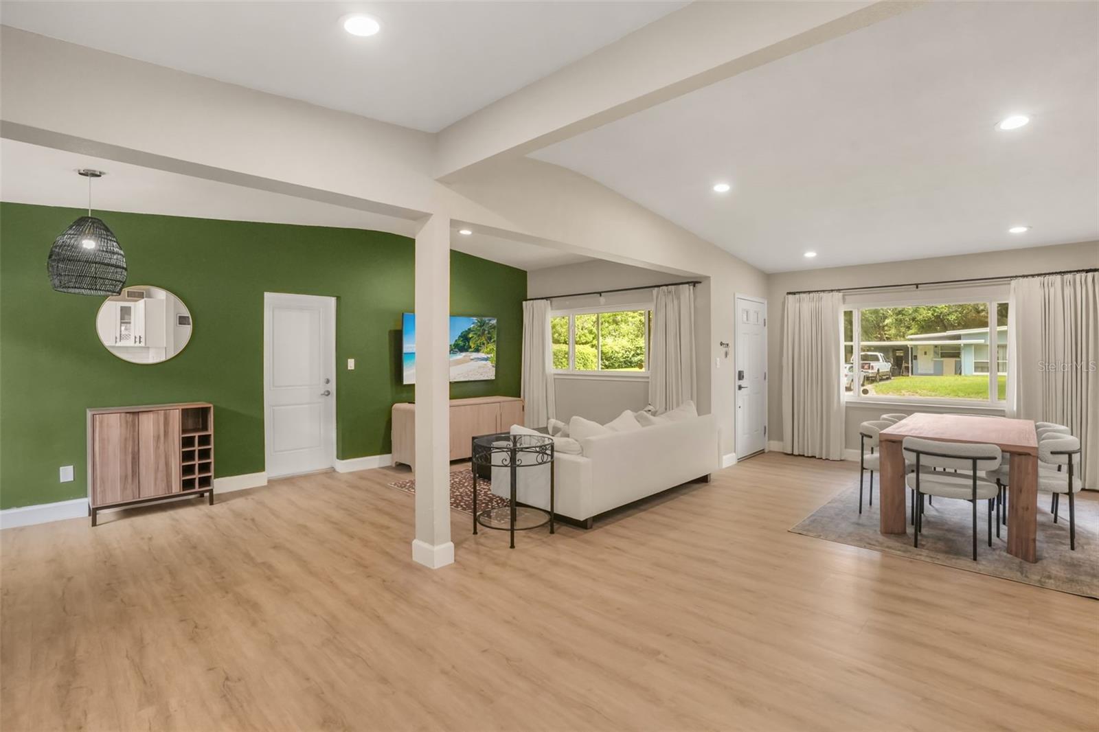 2812 DELLWOOD DRIVE photo 4