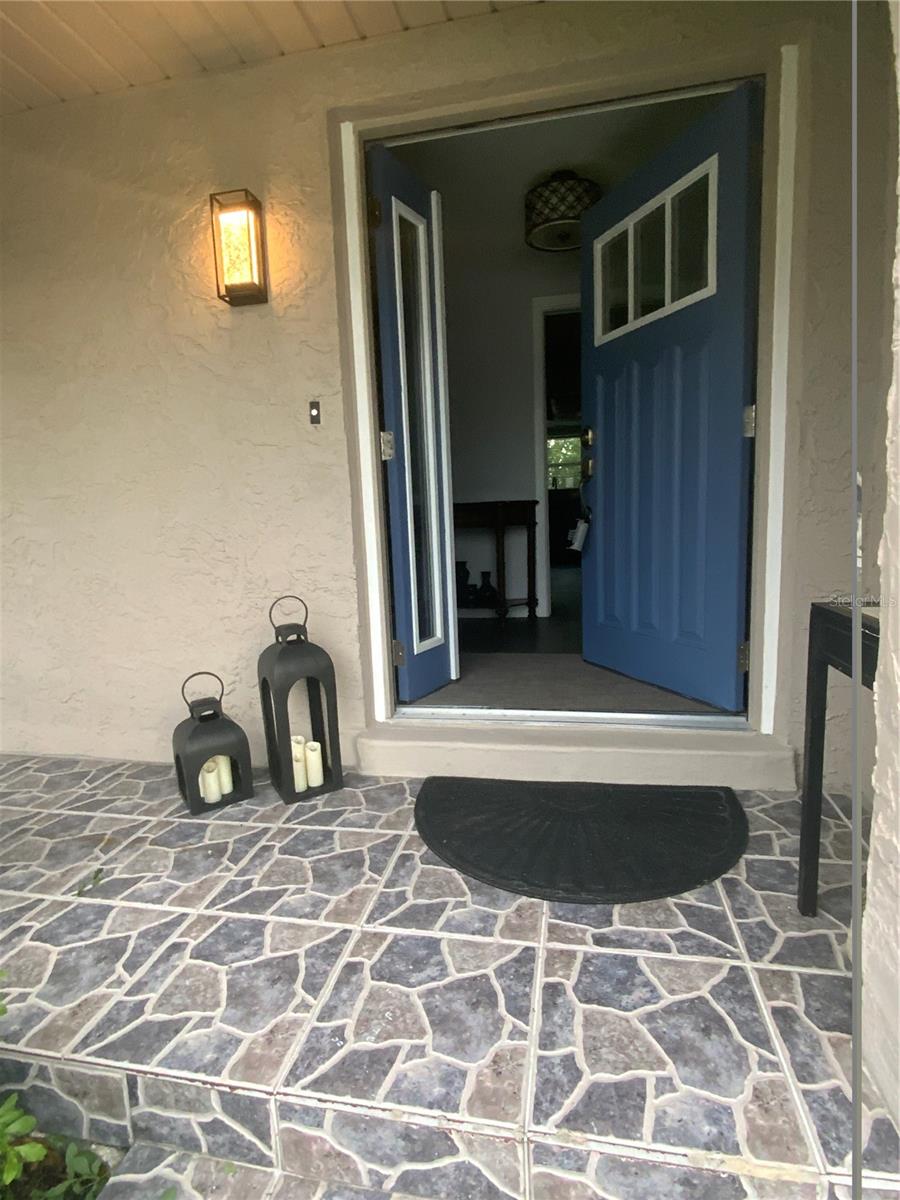2228 KING CHARLES COURT photo 2