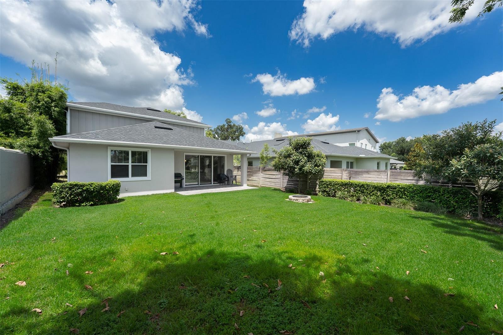 2327 S SHINE AVENUE photo 4