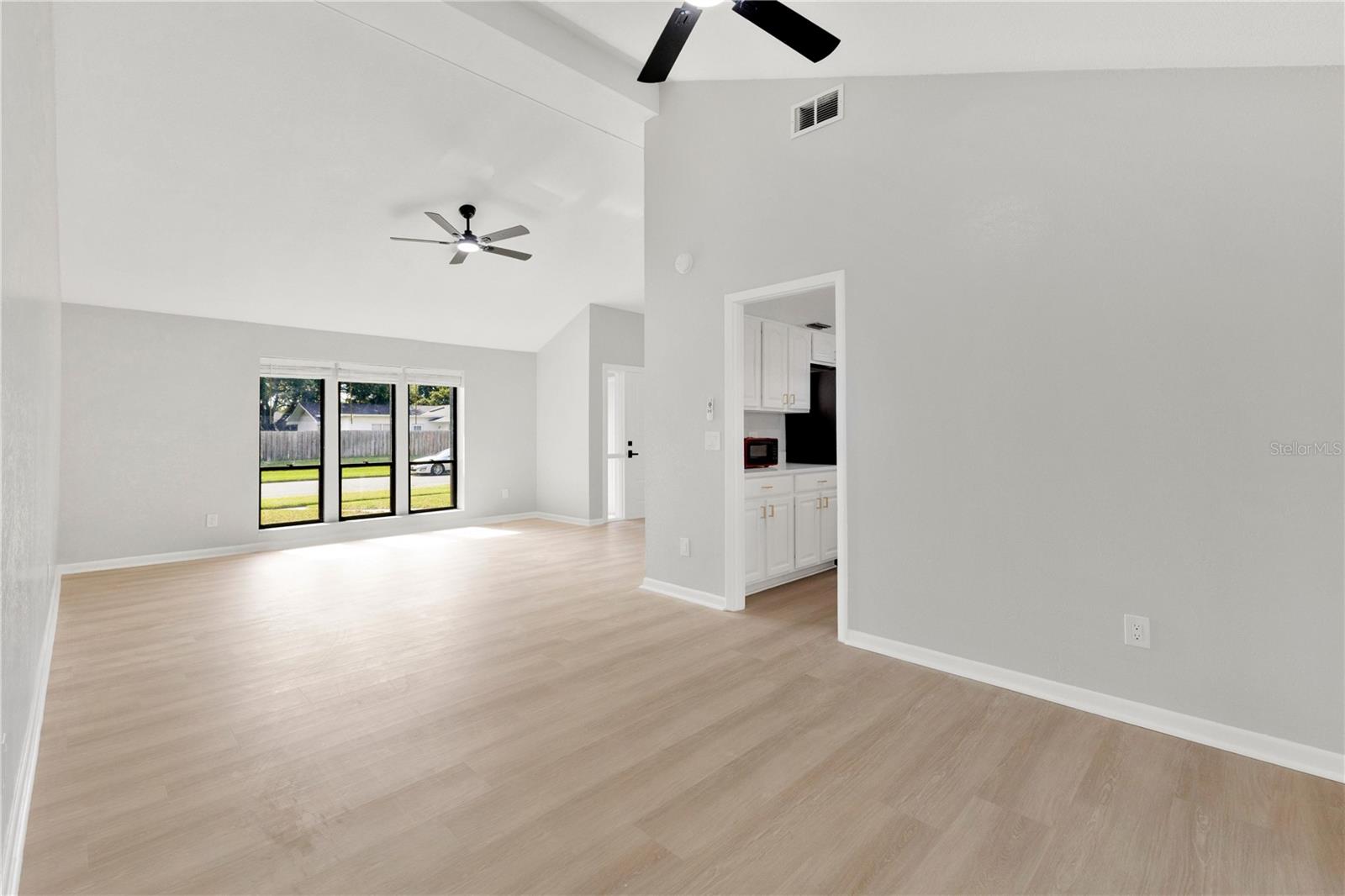 5313 JADE CIRCLE photo 2