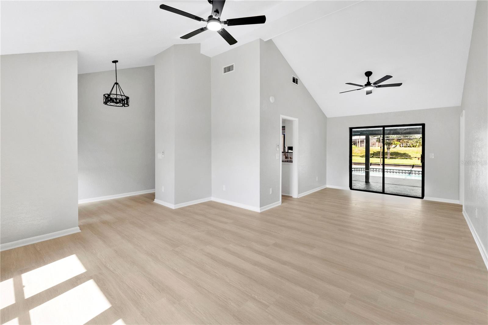 5313 JADE CIRCLE photo 3