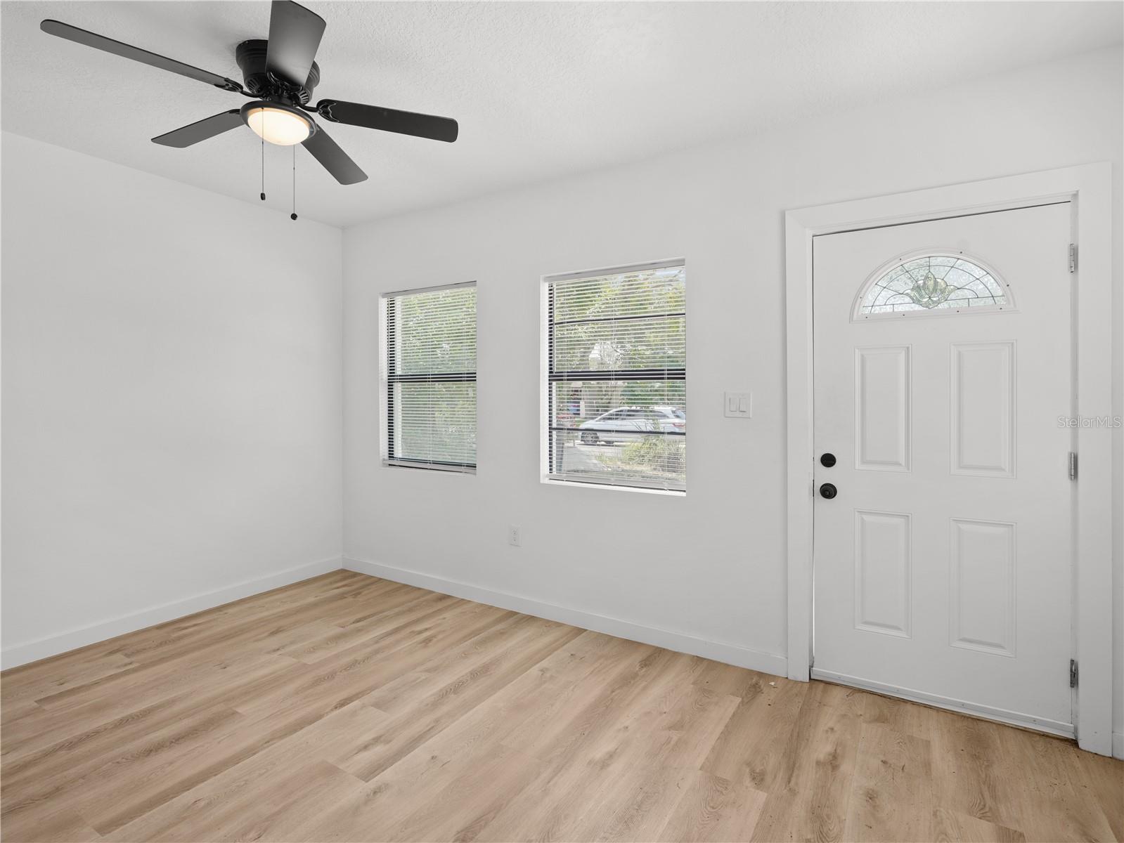 2181 LINDEN ROAD photo 5