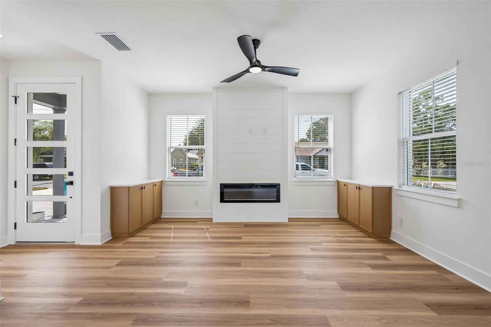 2119 W LUCERNE TERRACE photo 4