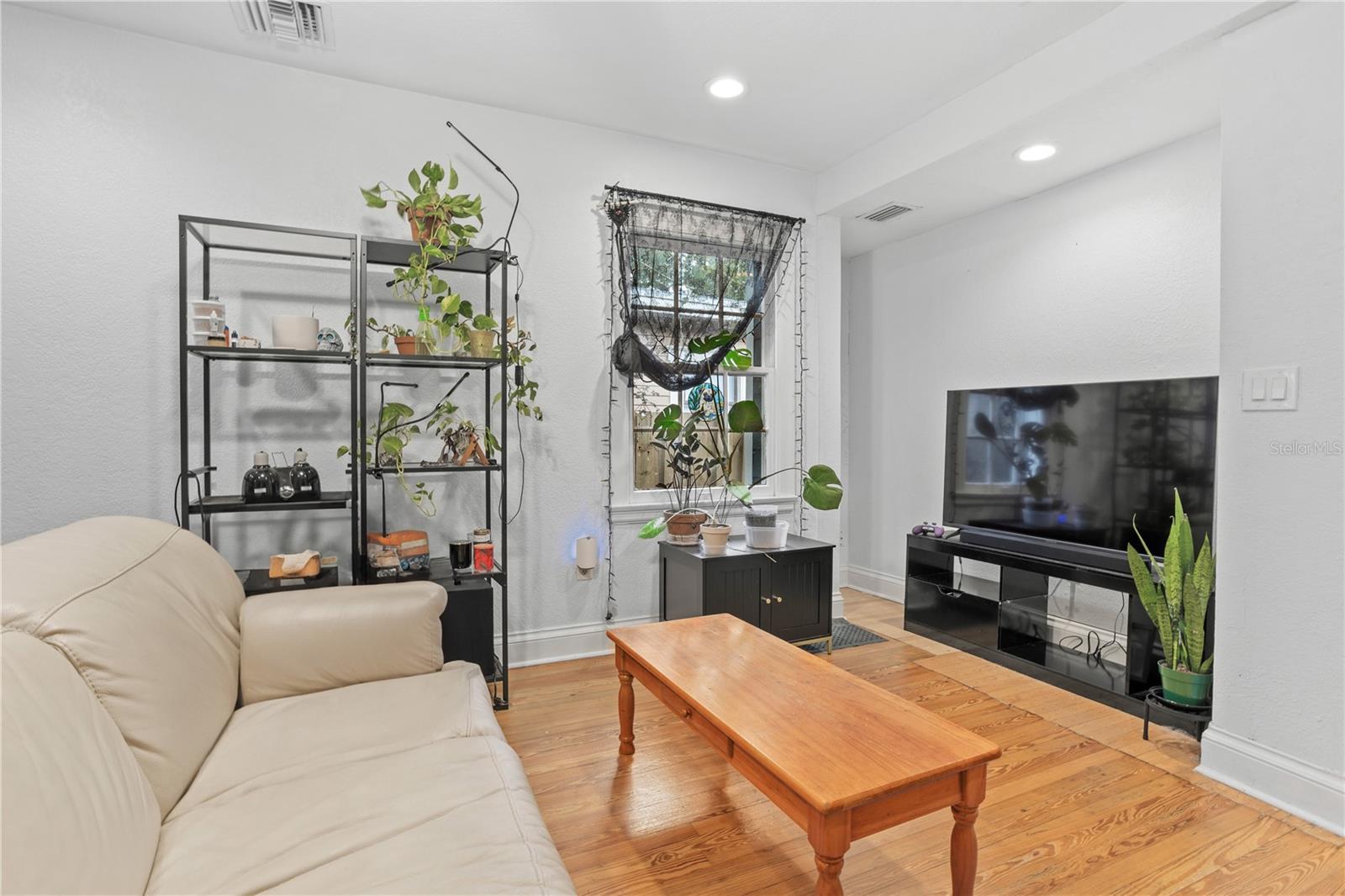 816 E JEFFERSON STREET photo 4