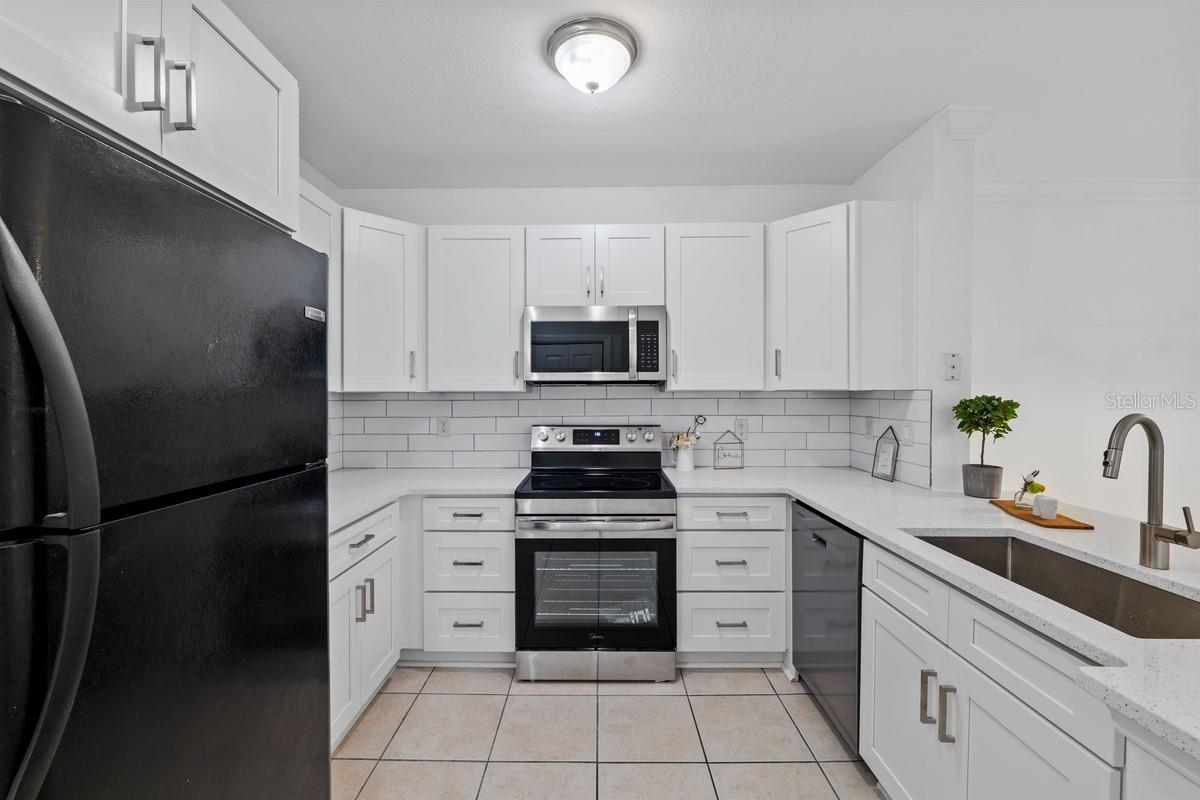 204 E SOUTH STREET #2057 photo 3