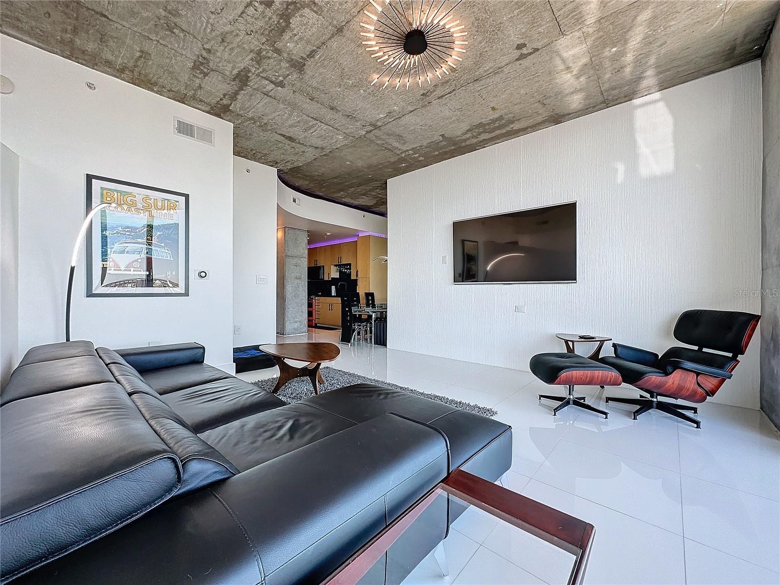 155 S COURT AVENUE #2111 photo 5