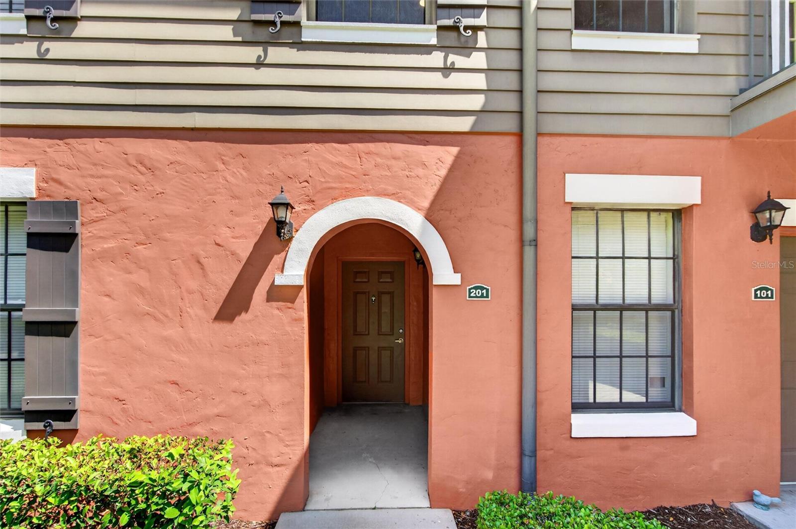 760 CENTERVALE DRIVE #201 photo 2