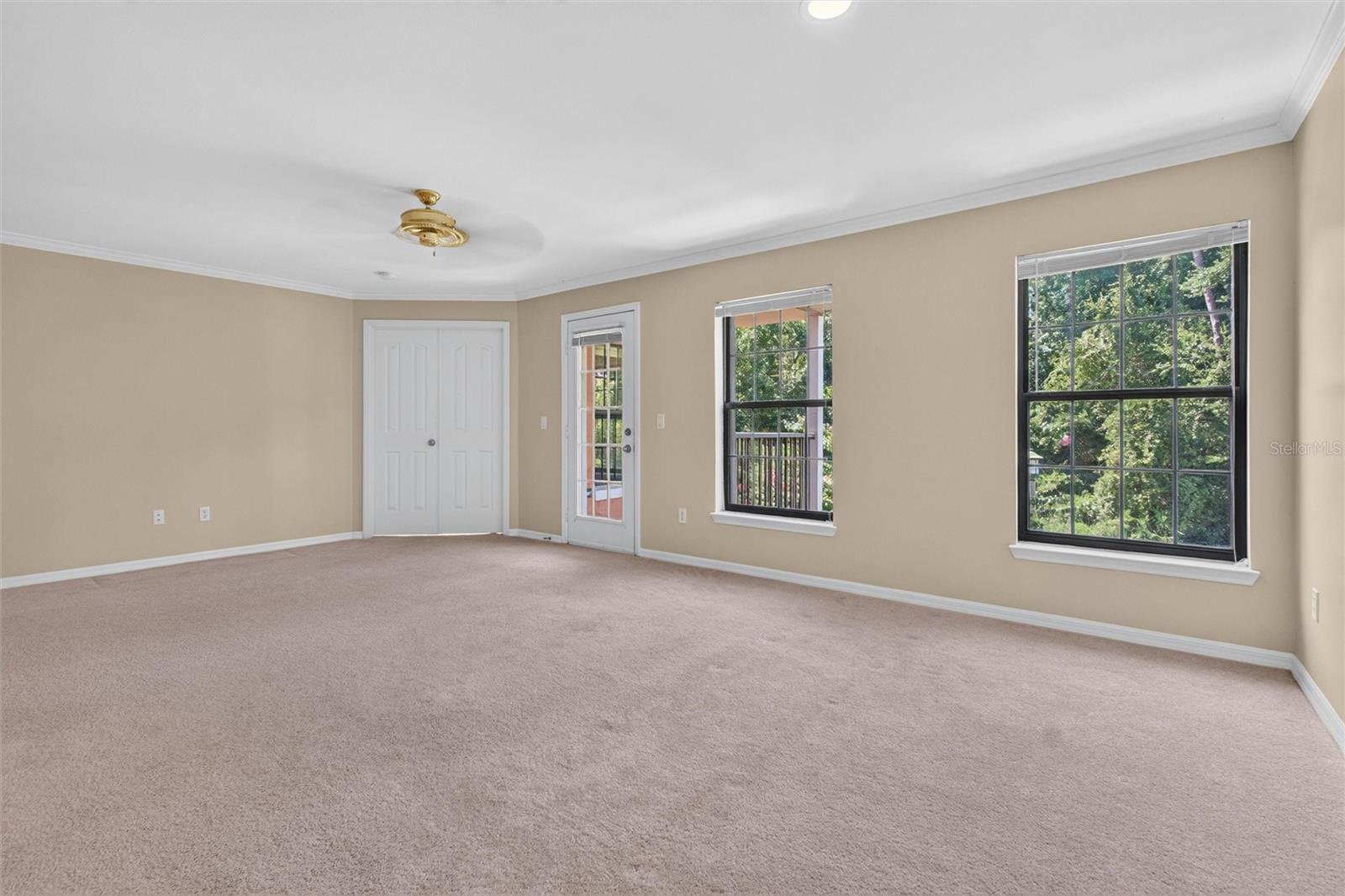 760 CENTERVALE DRIVE #201 photo 4