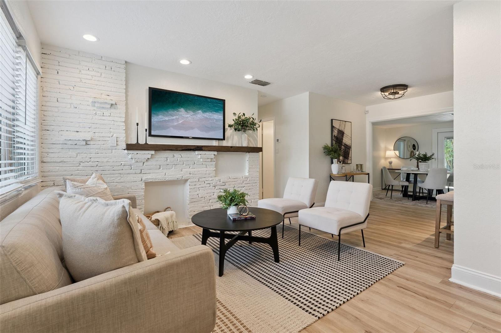 2015 S OSCEOLA AVENUE photo 3