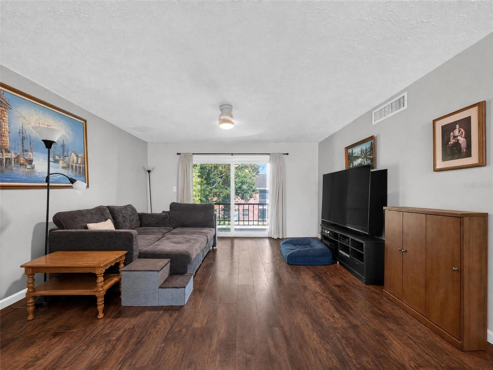 4386 LAKE UNDERHILL ROAD #D photo 5