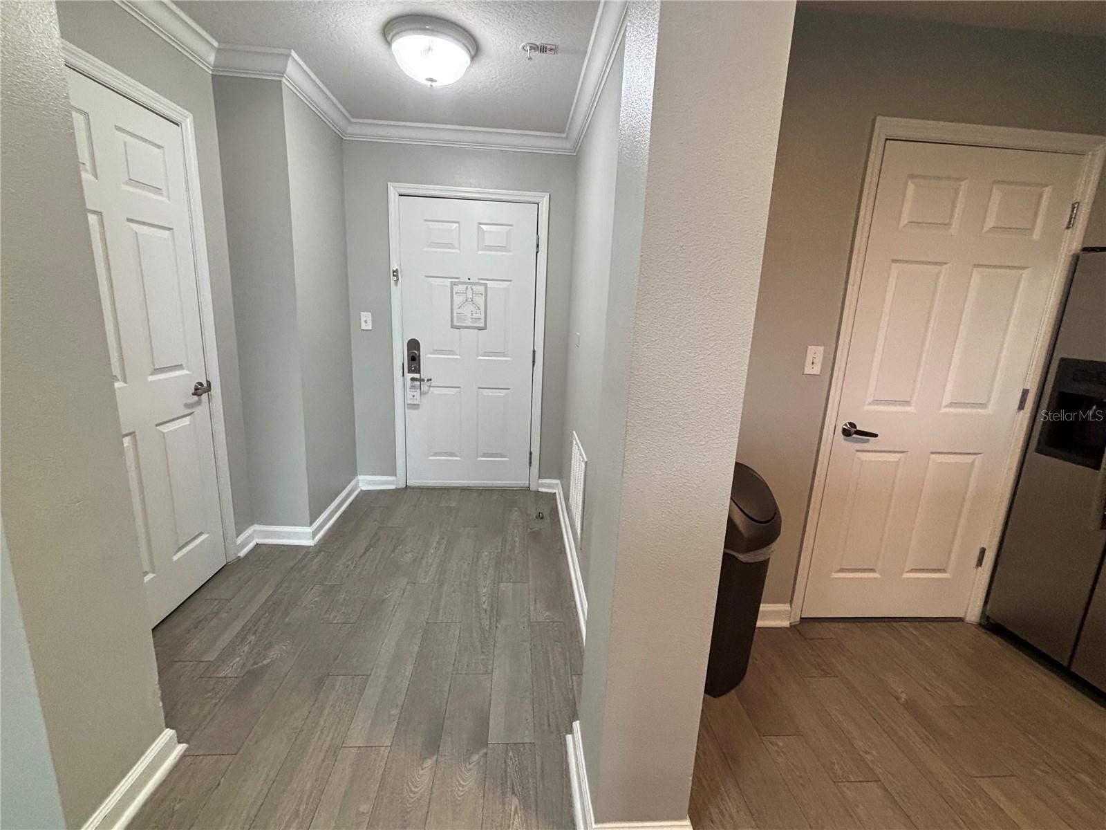 14501 GROVE RESORT AVENUE #1420 photo 4