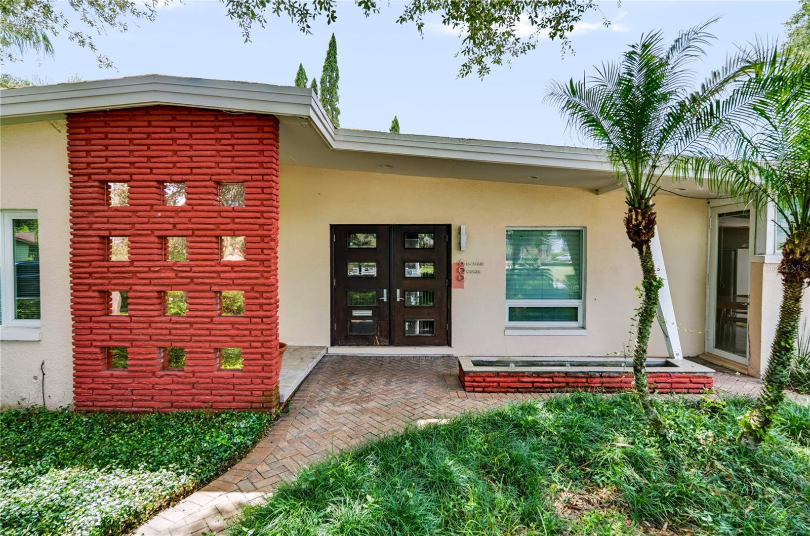 600 MAYFAIR CIRCLE photo 2