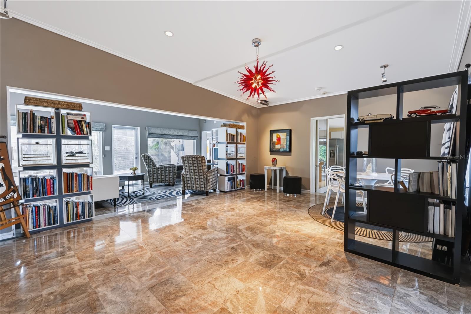 600 MAYFAIR CIRCLE photo 4