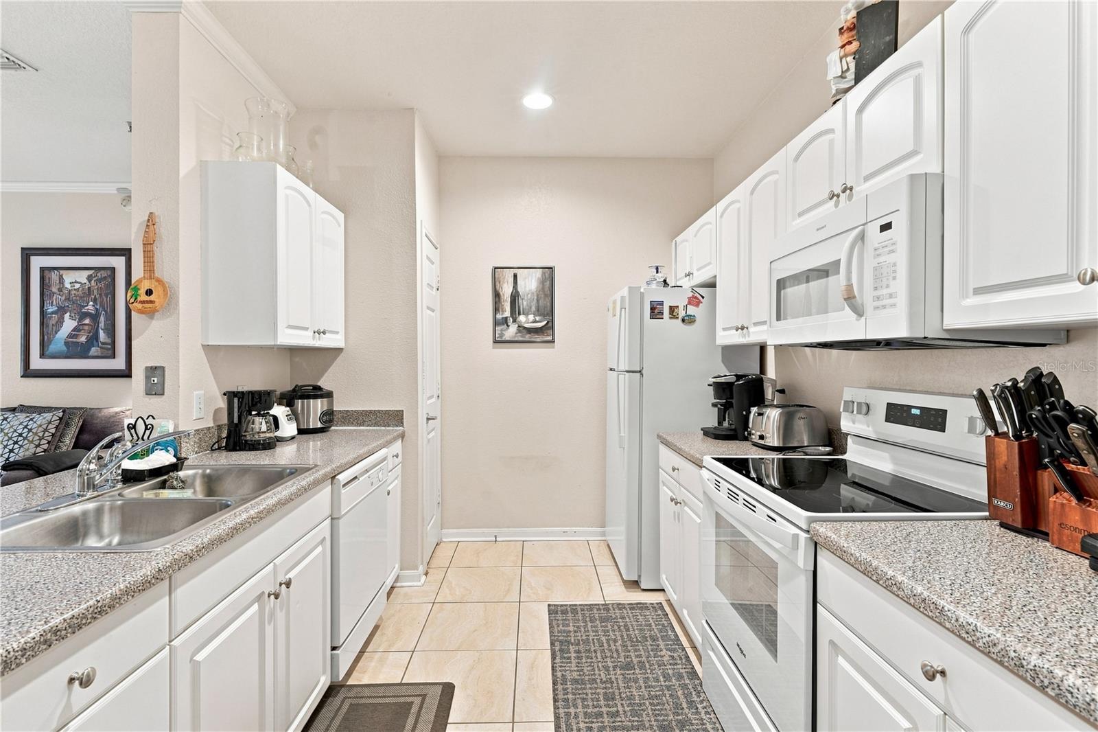 860 N ORANGE AVENUE #239 photo 3