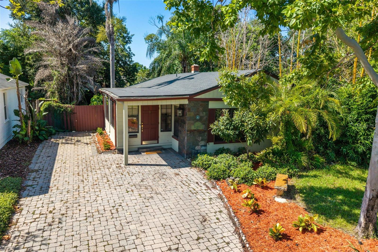 1710 OREGON STREET photo 5