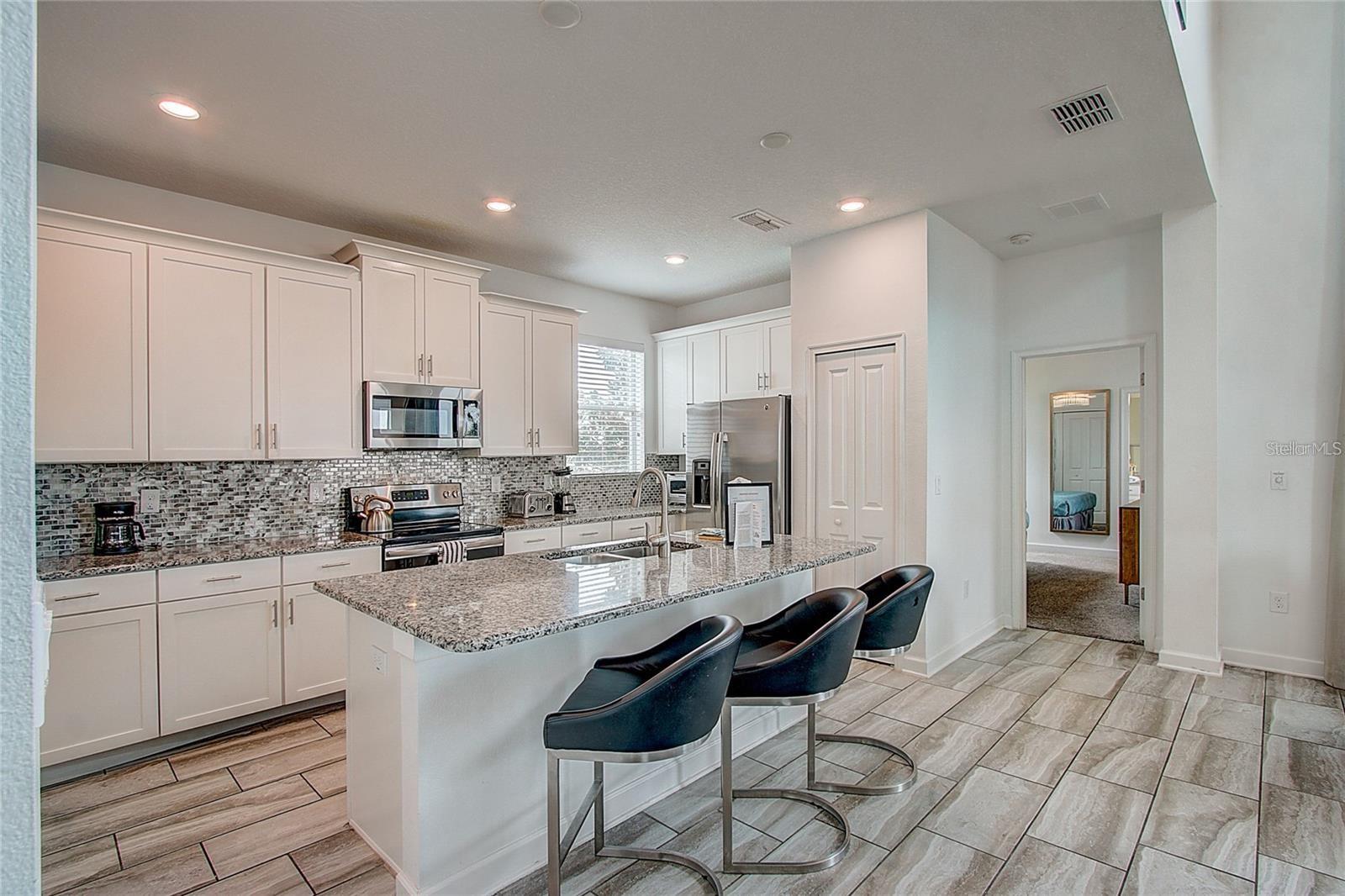 4761 Kings Castle Circle — photo 10 of 50