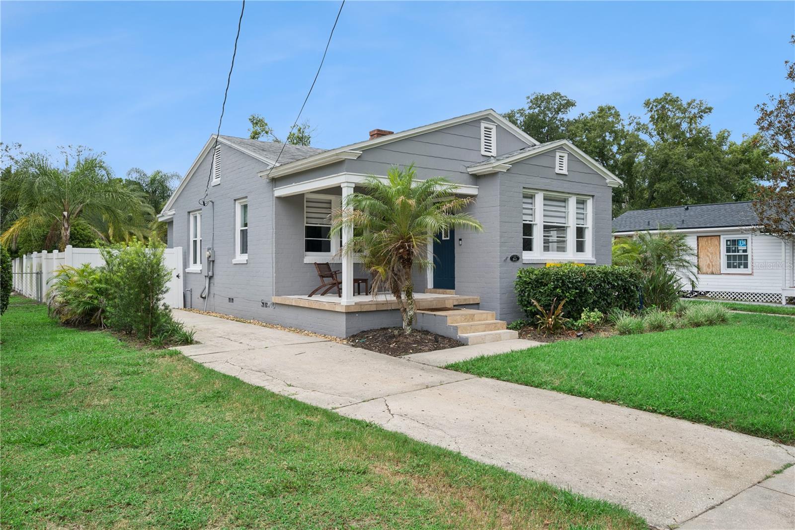 1500 E HARWOOD STREET photo 2