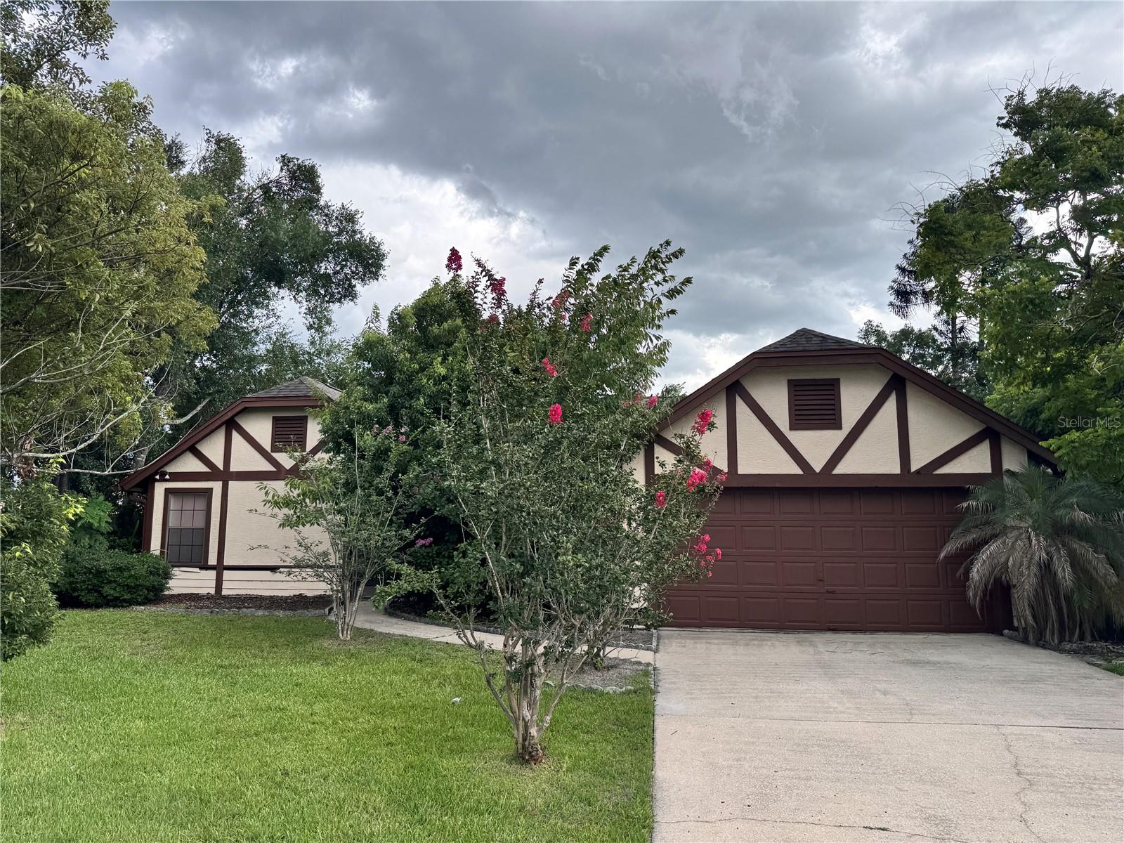 2941 ERSKINE DRIVE