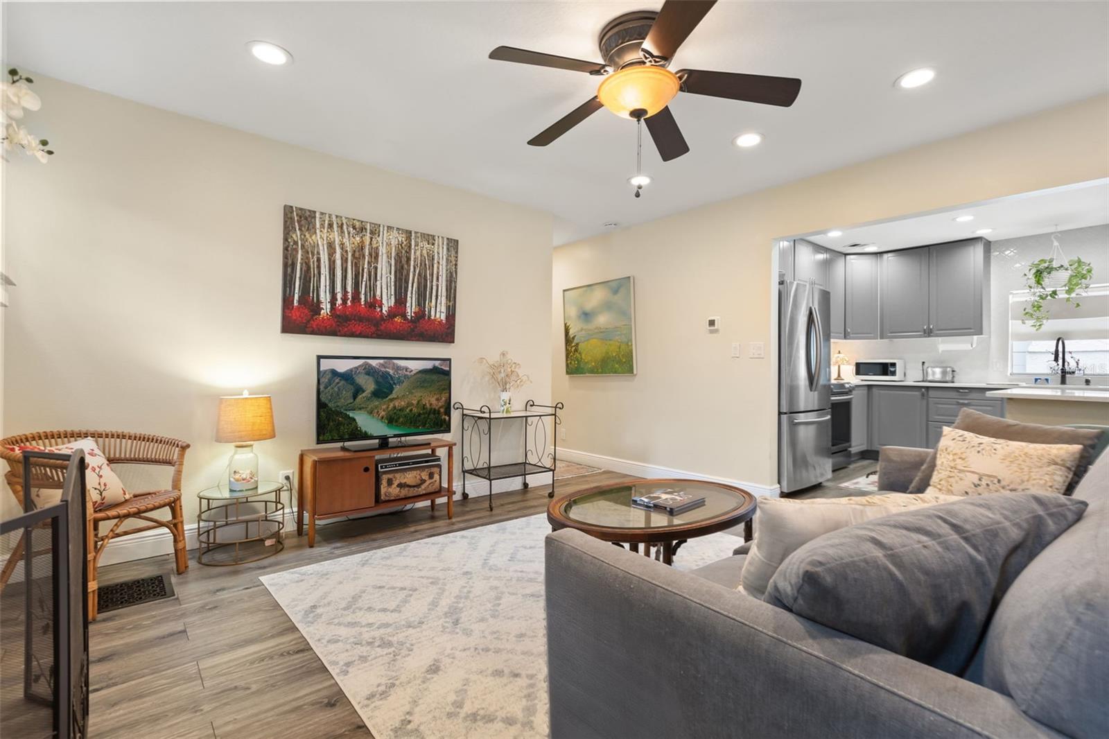 1213 NOBLE PLACE photo 4